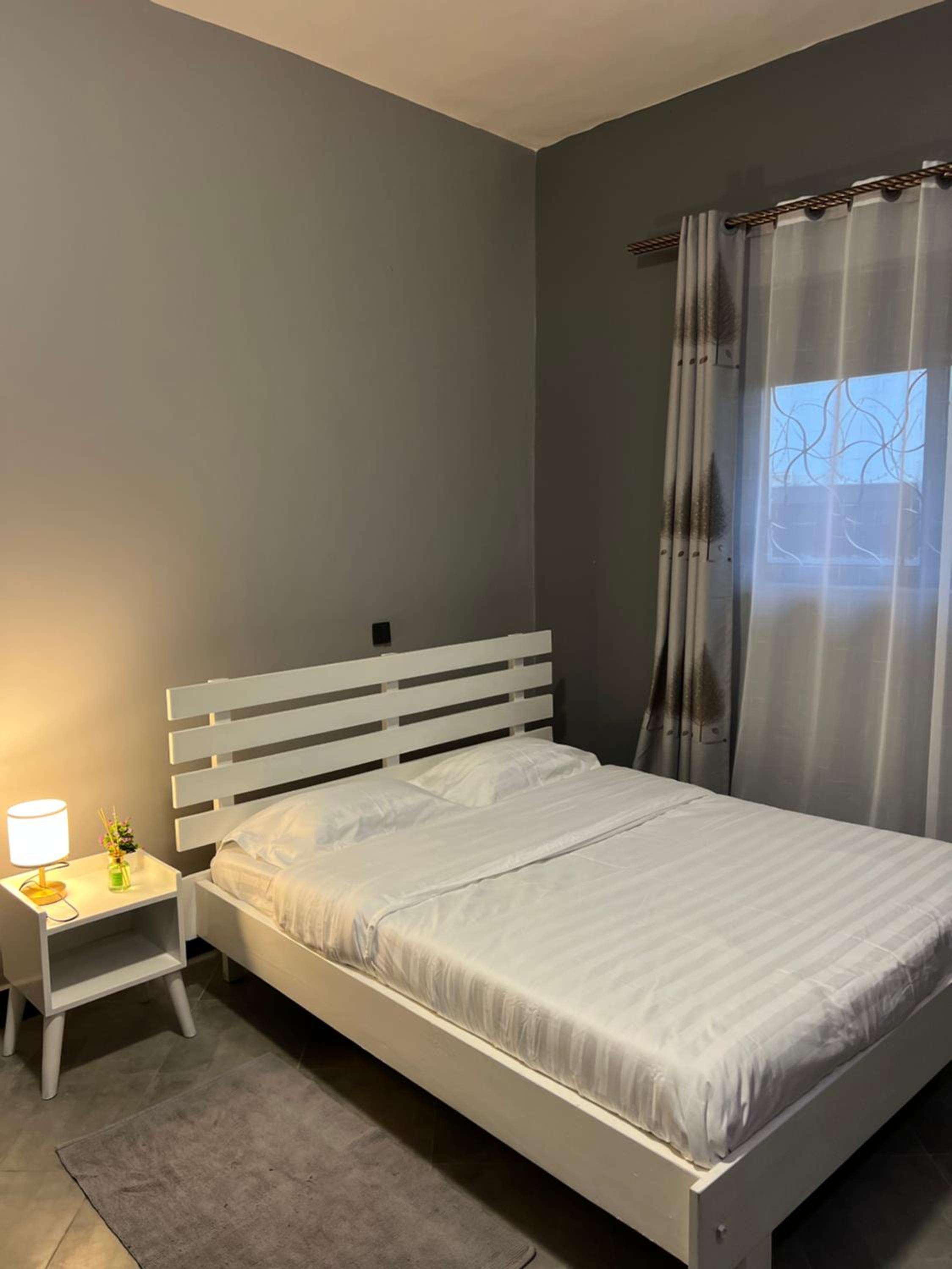 Fivas Residences