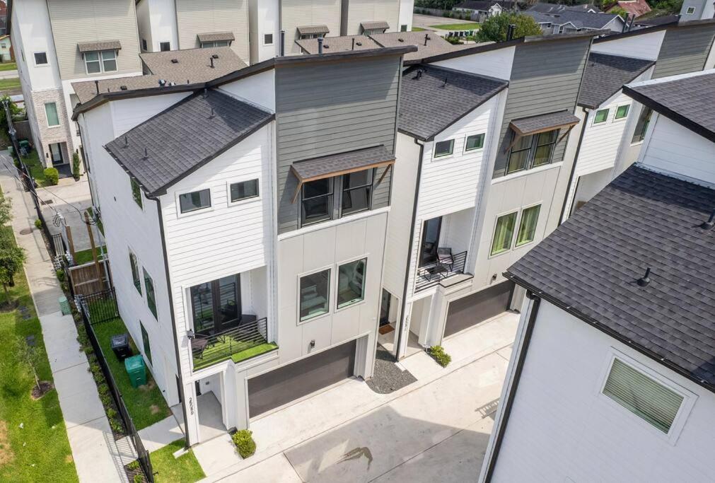 Modern Dream Townhouse view 3