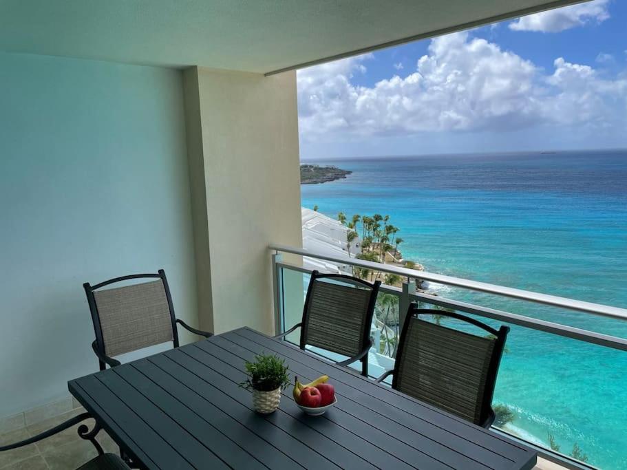 Beachfront luxury 2br condo view 2