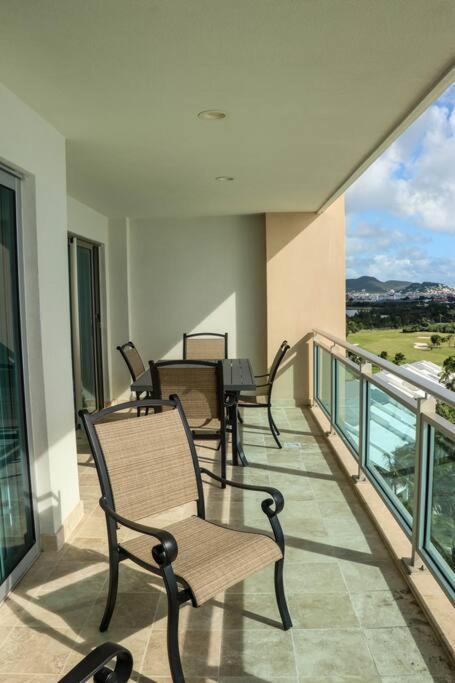 Beachfront luxury 2br condo view 4
