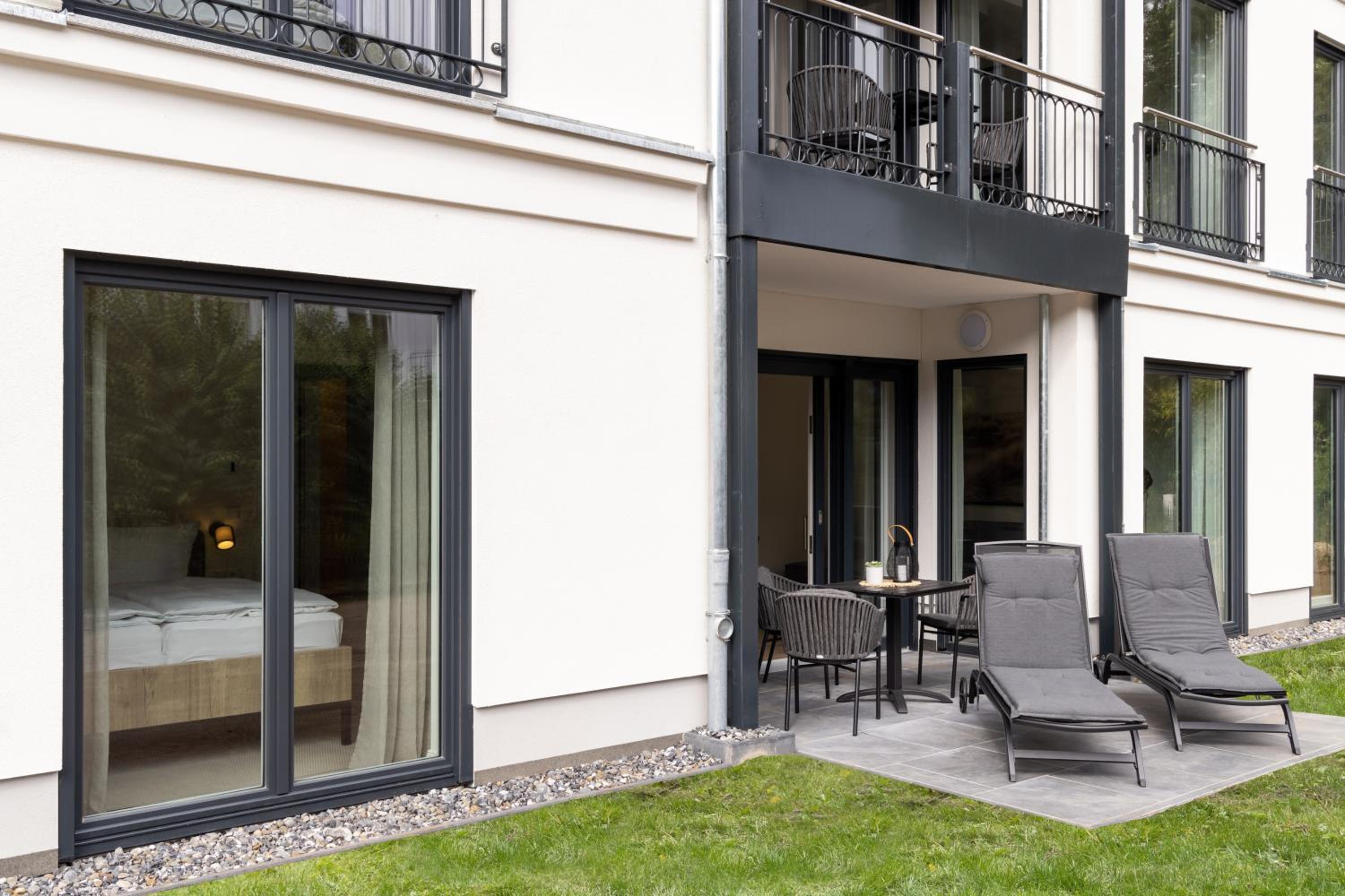 Villa Chloe Binz Appartements exklusiv in Top Lage mit Strandkorb am Strand