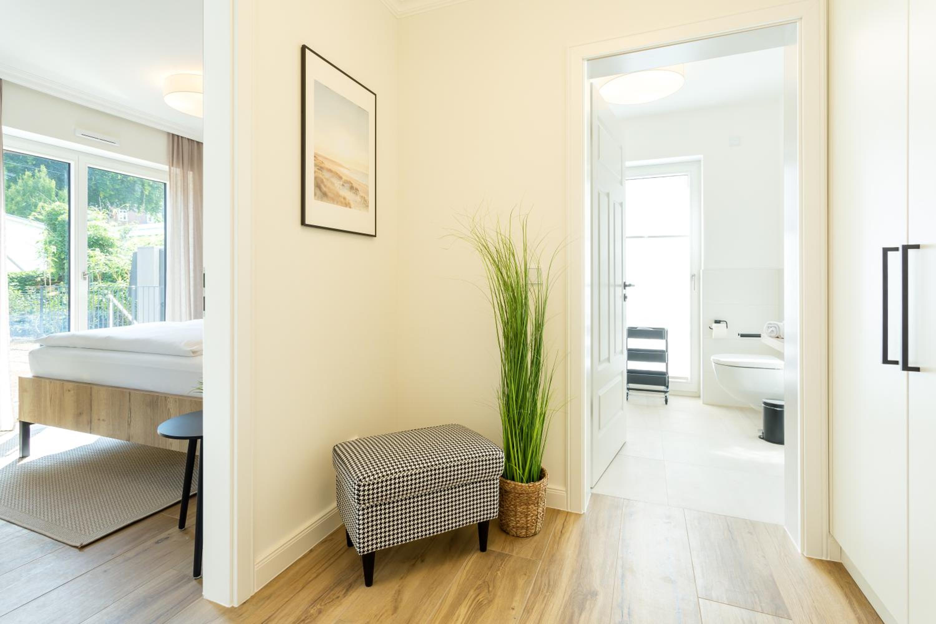 Villa Chloe Binz Appartements exklusiv in Top Lage mit Strandkorb am Strand