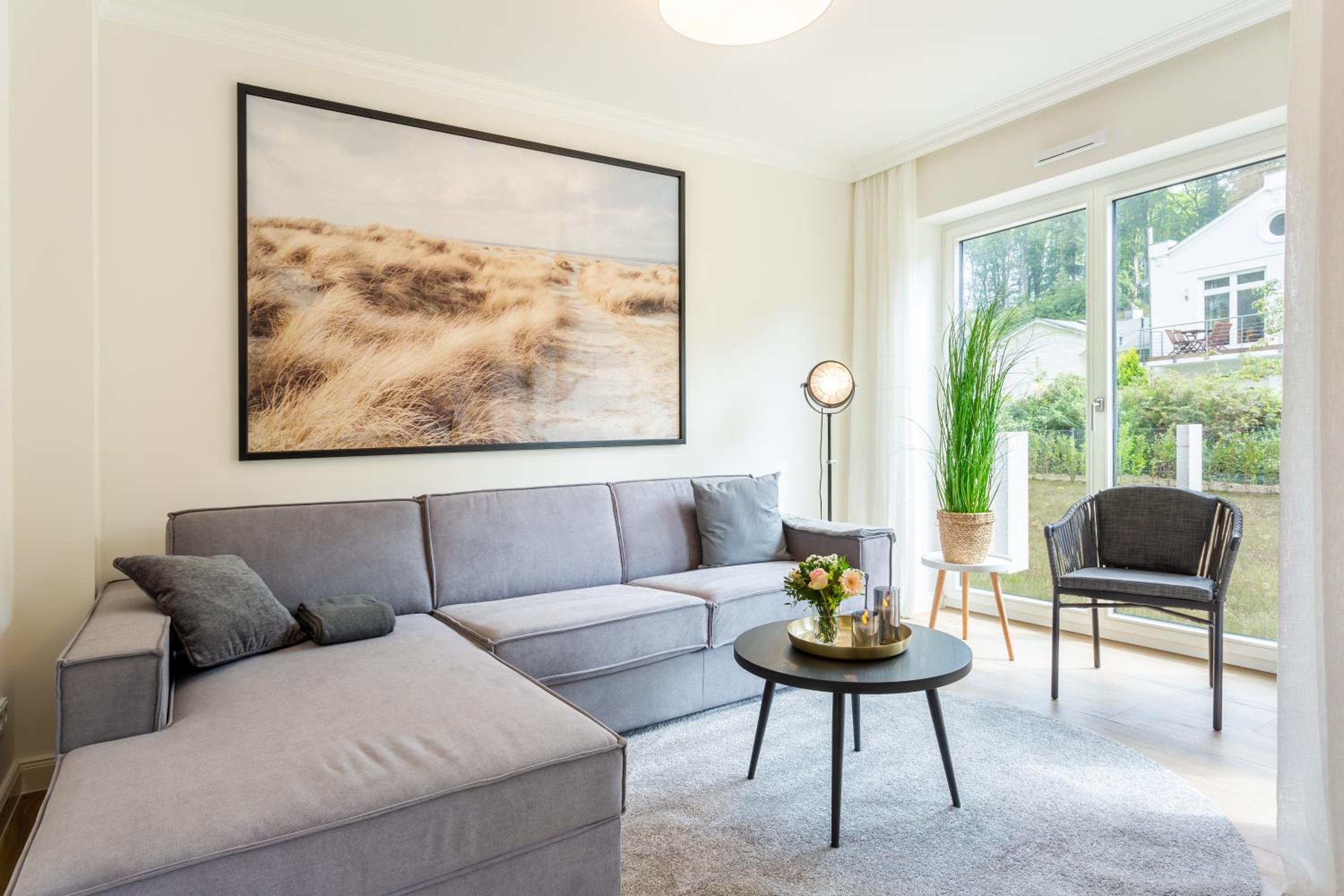 Villa Chloe Binz Appartements exklusiv in Top Lage mit Strandkorb am Strand