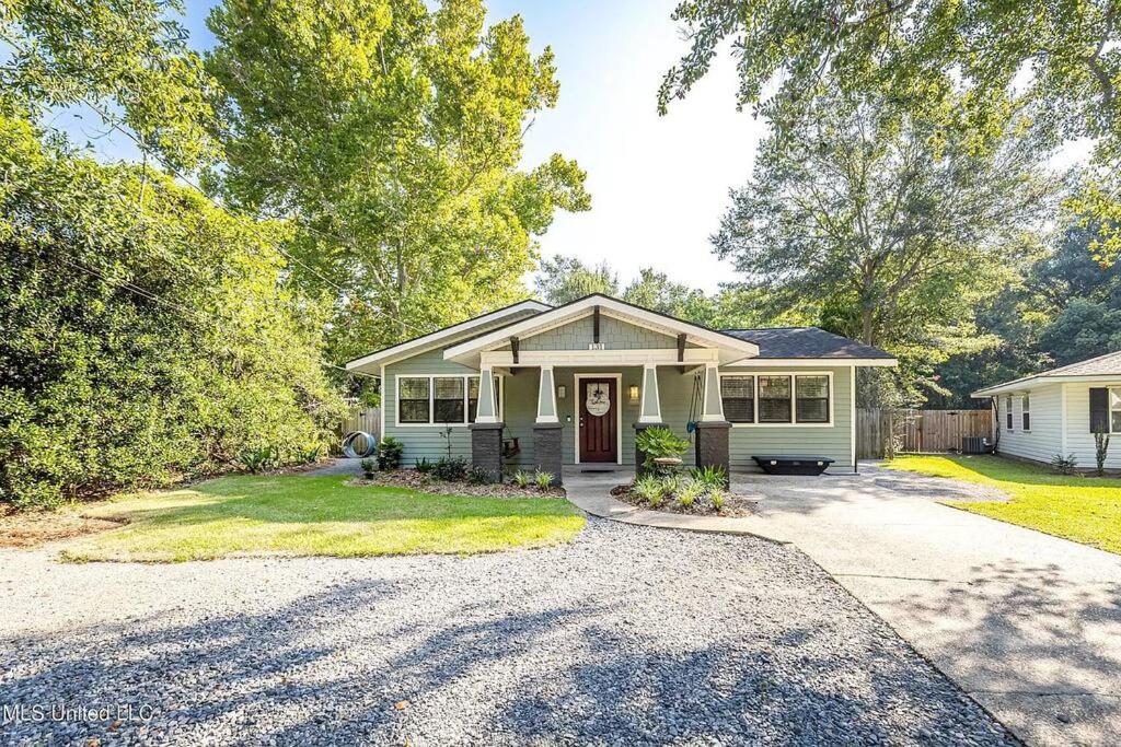 Beach Cottage Lafayette Cir. view 5