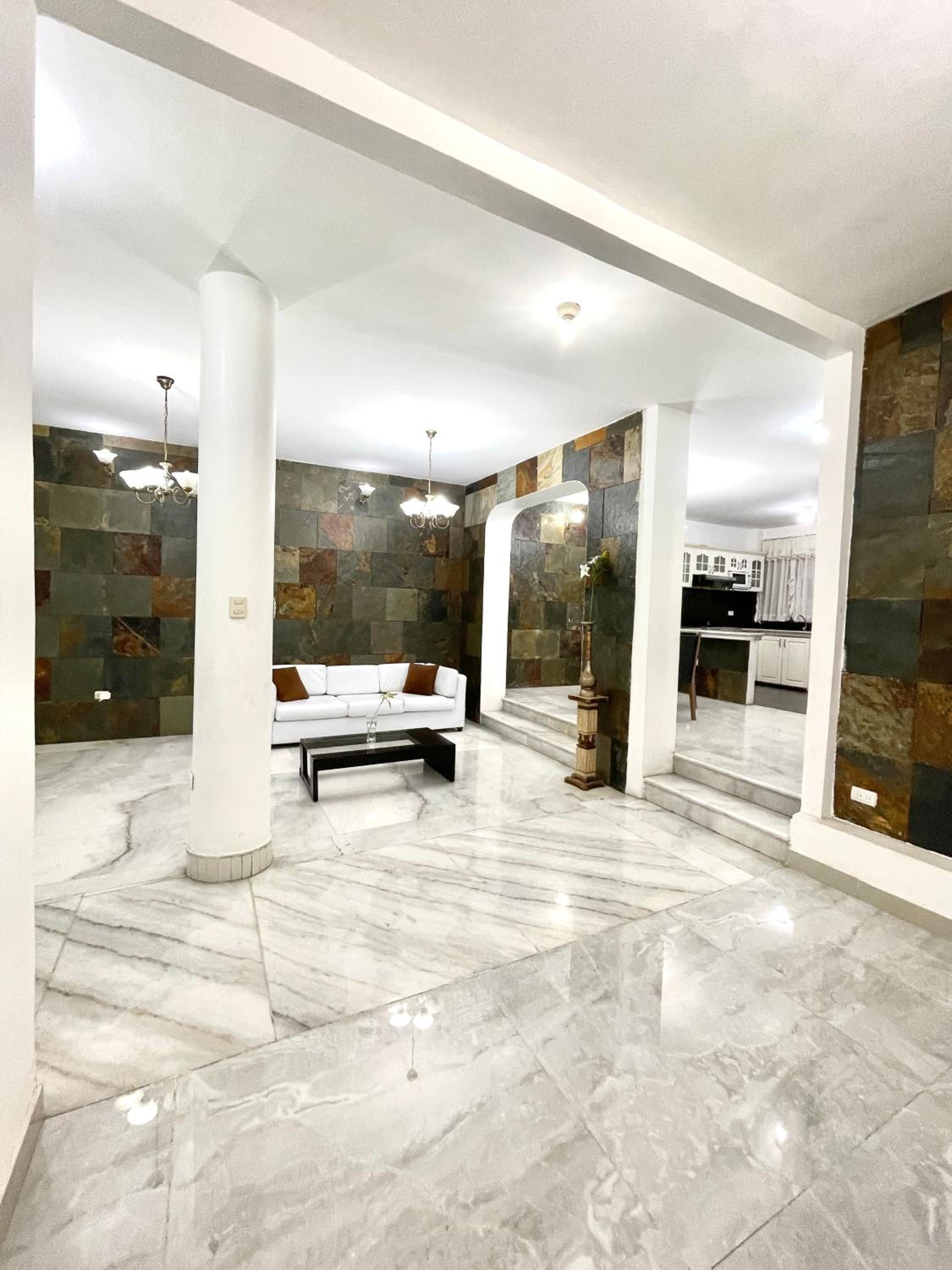Habitaciones Privadas, Guayaquil
