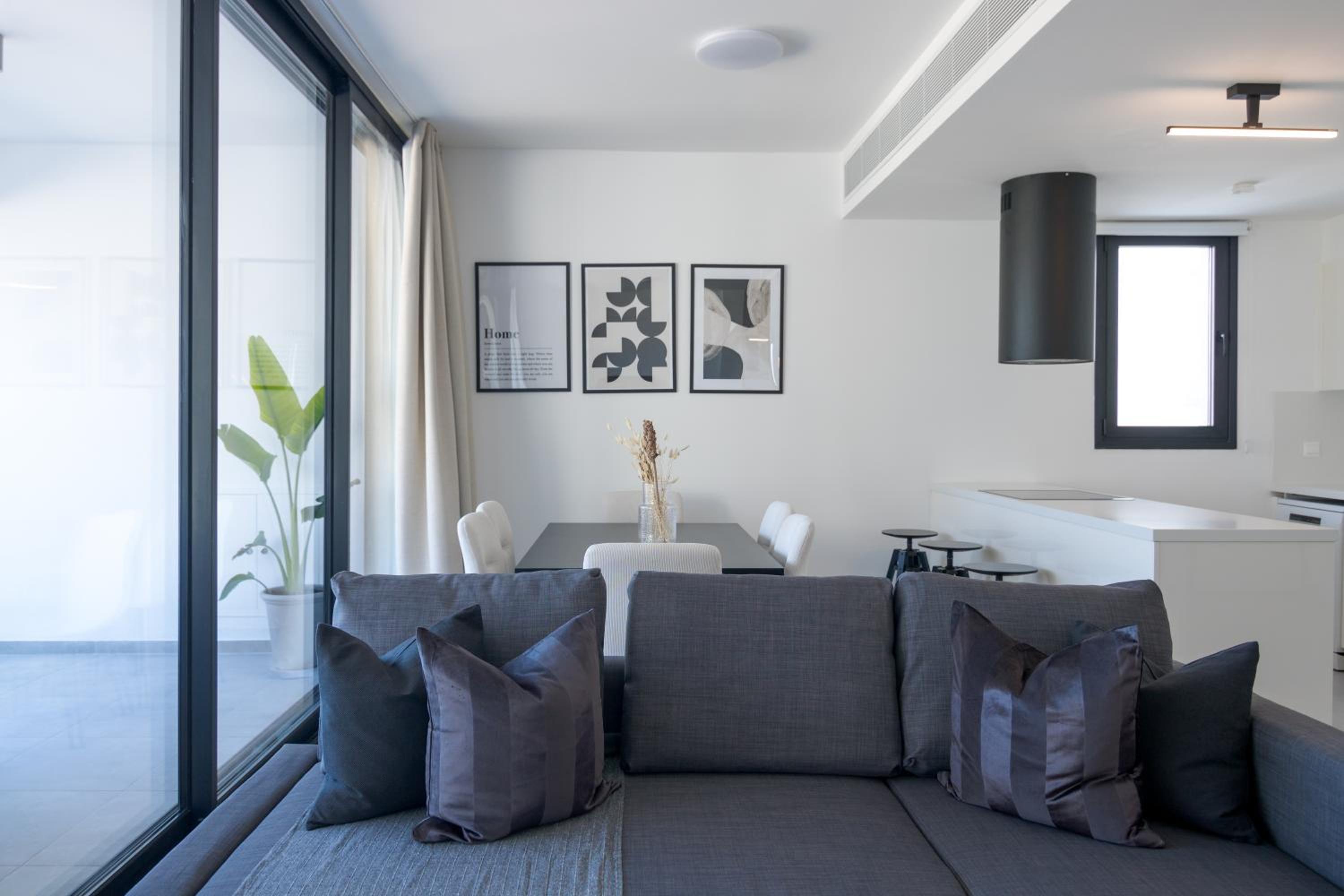 Phaedrus Living White Hills Suites Panoramic View