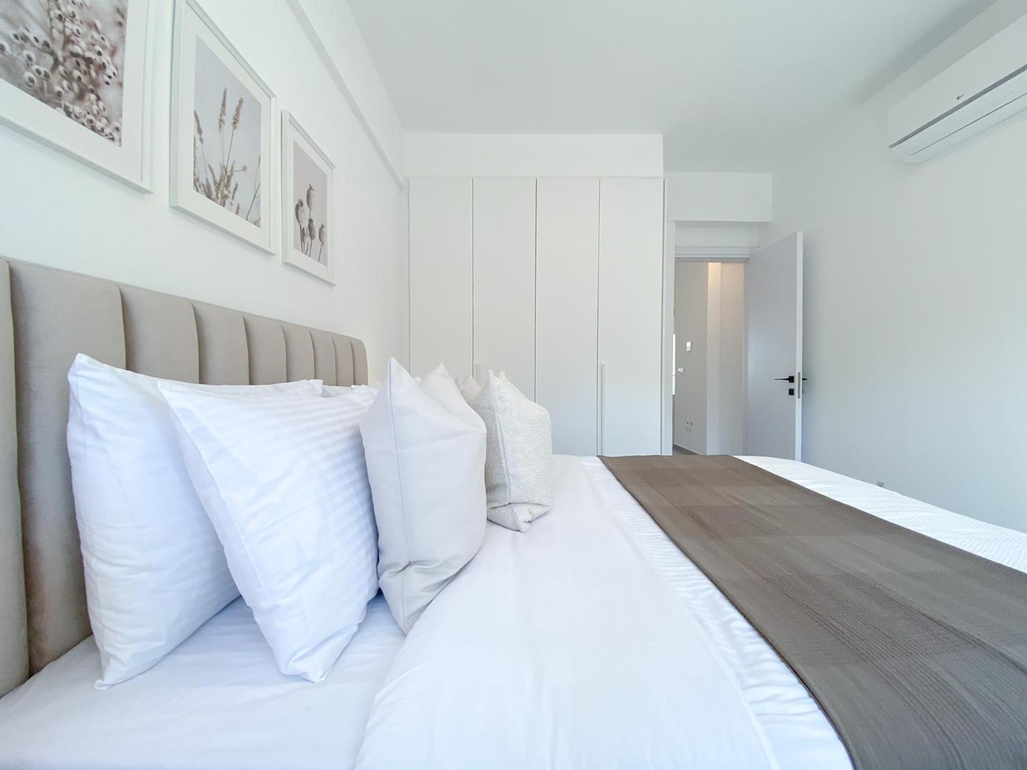 Phaedrus Living White Hills Suites Panoramic View