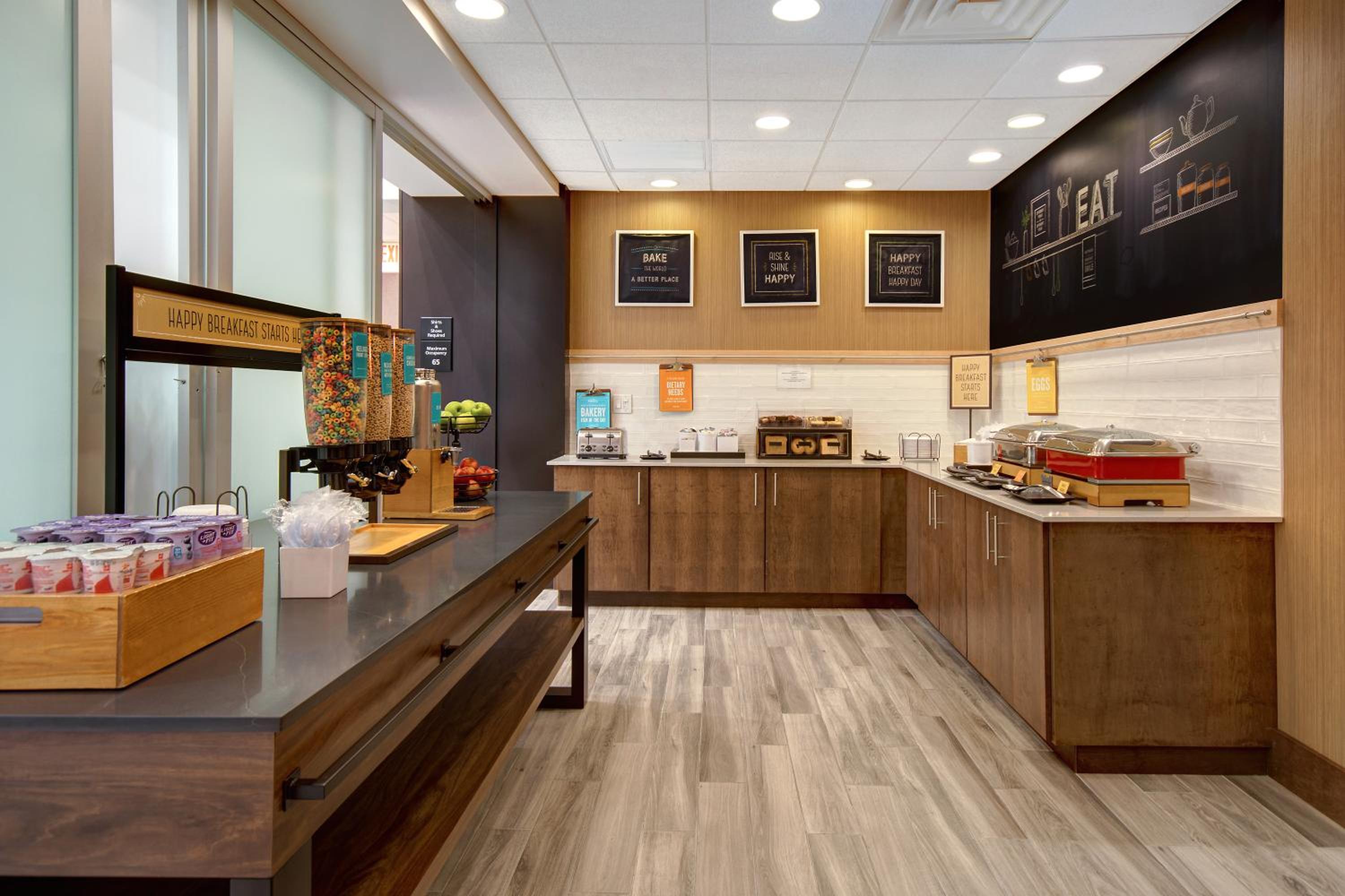 Hampton Inn Suites Yonkers - Property Image 14