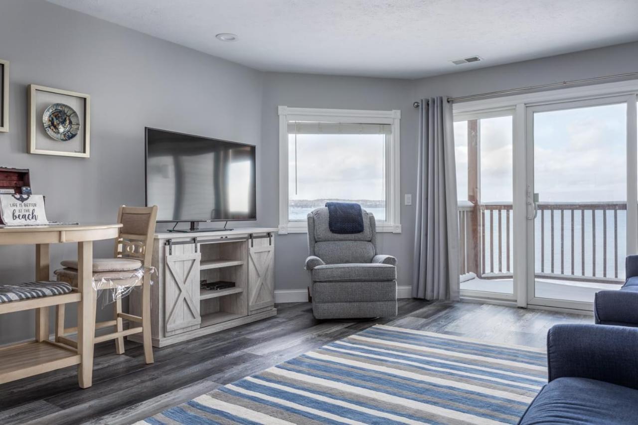 Beachside 213 with Pool Hot Tub and Private Deck overlooking East Bay view 5