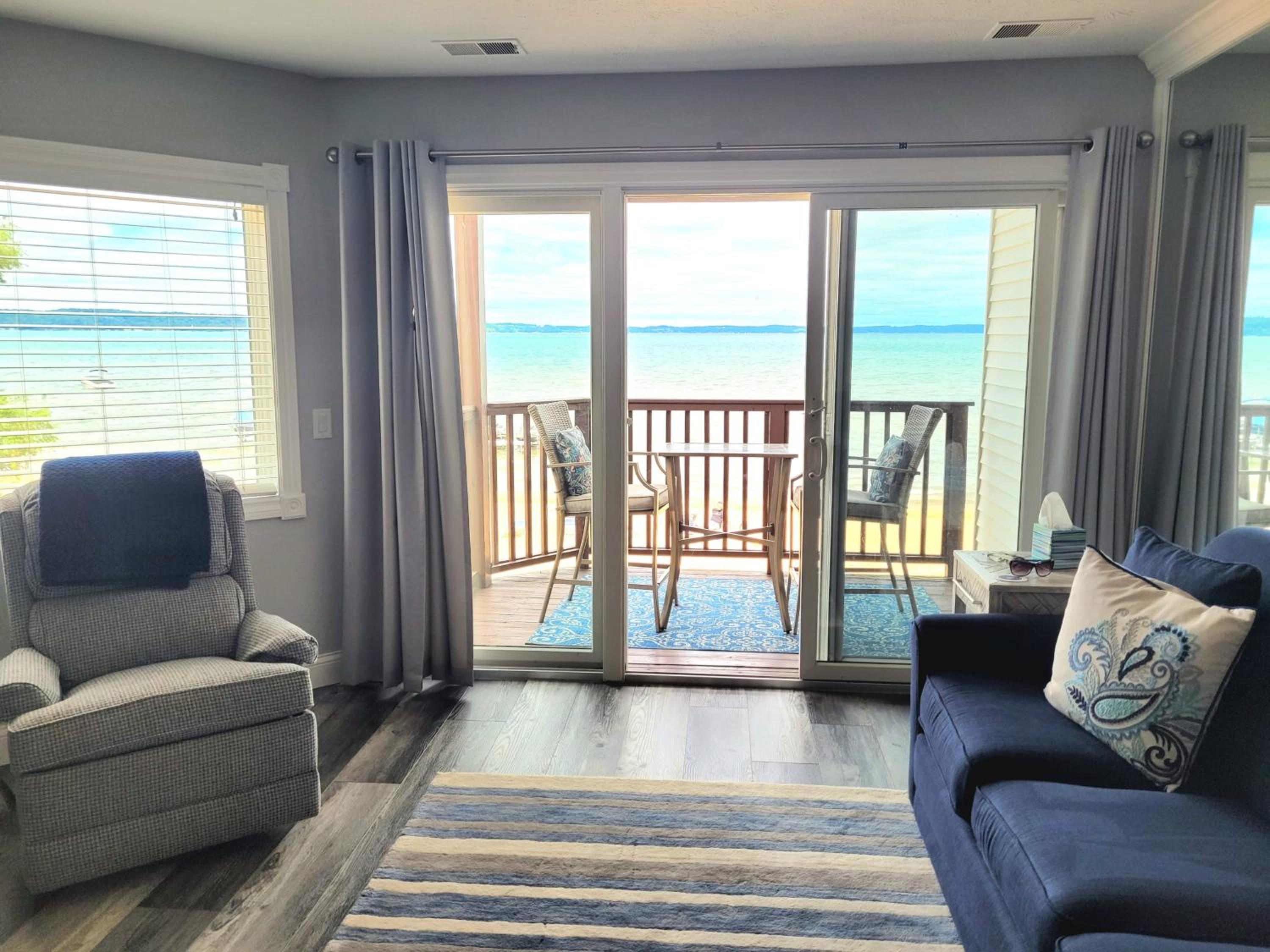 Beachside 213 with Pool Hot Tub and Private Deck overlooking East Bay view 4
