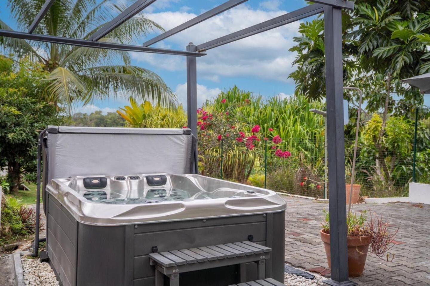 Bungalow Corossol avec piscine