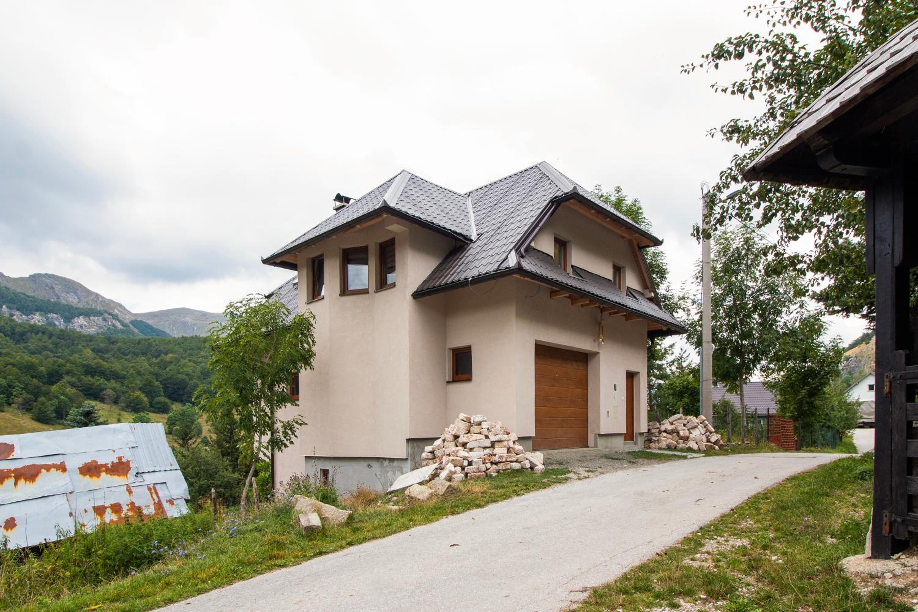 Apartmani Jelenača prizemlje
