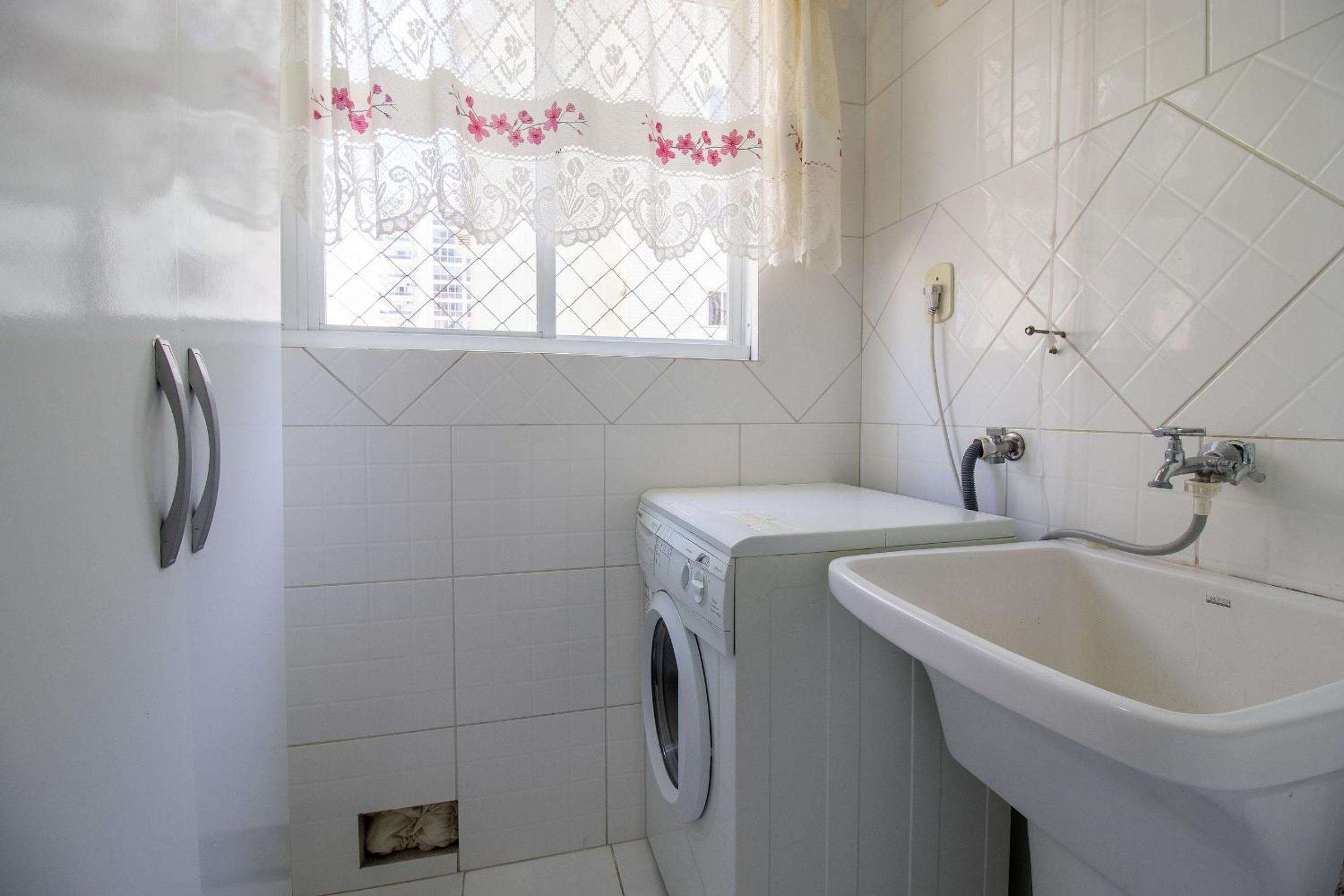 MRF74 - Churrasqueira, Quadra Mar, Garagem, 2 Dorm