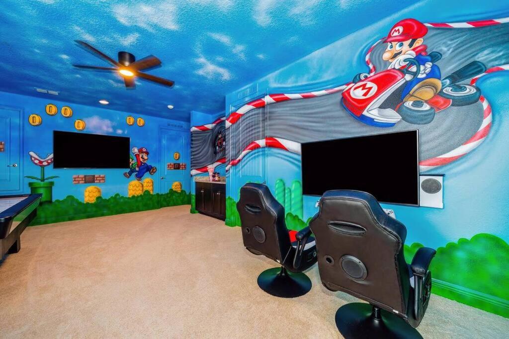 EPIC 10min Disney Fun Villa, Mini Golf, Arcade, Theater