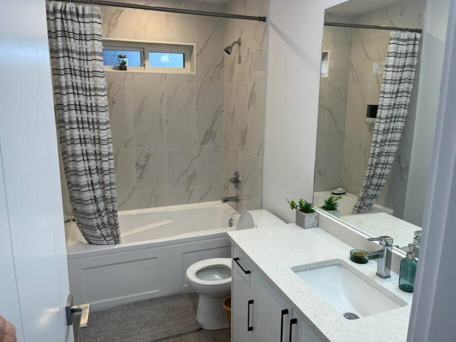Stunning 5-bed Retreat in Sunshine Valley