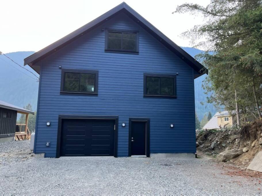 Stunning 5-bed Retreat in Sunshine Valley