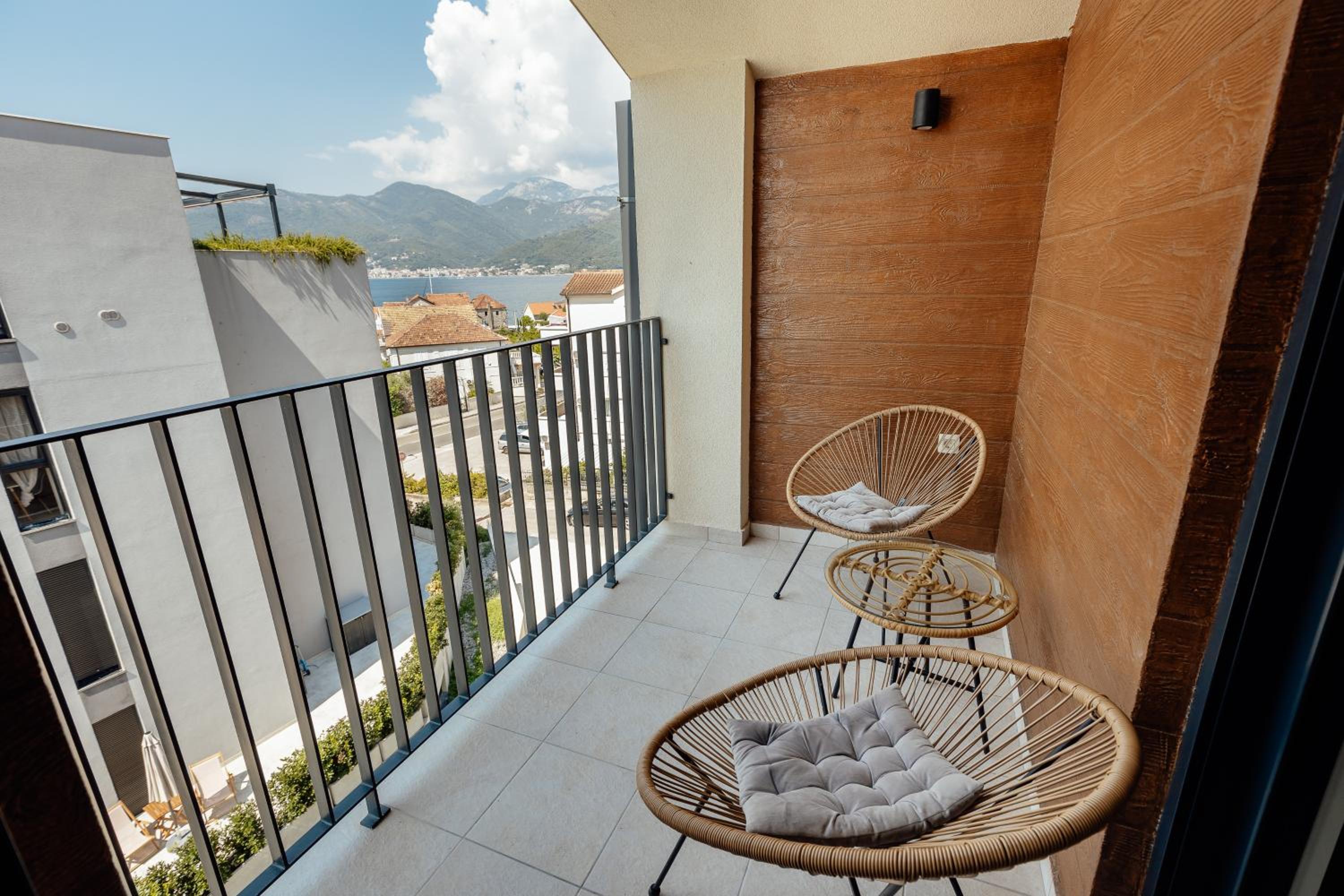 Pool résidence apartment Tivat