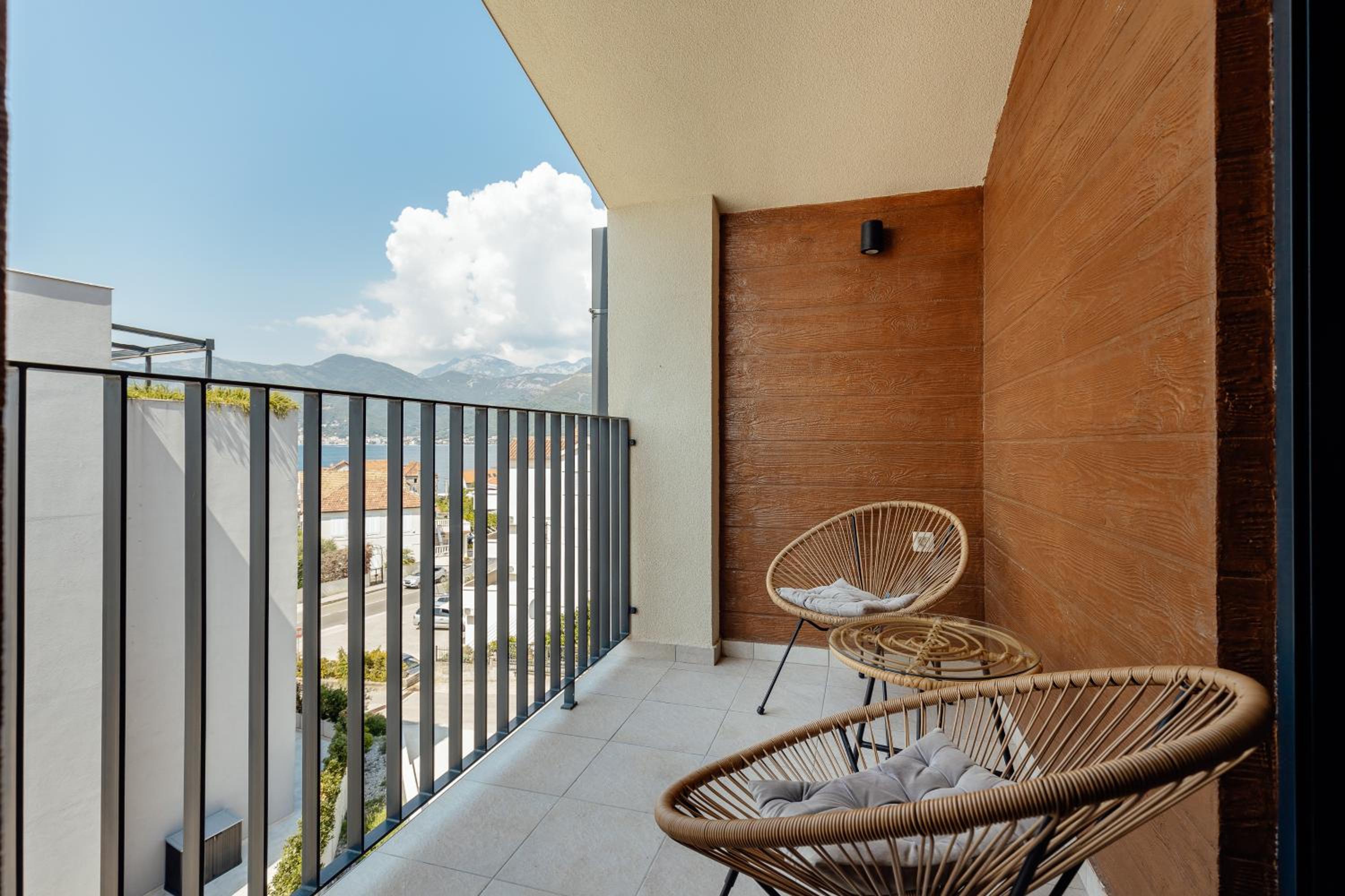 Pool résidence apartment Tivat