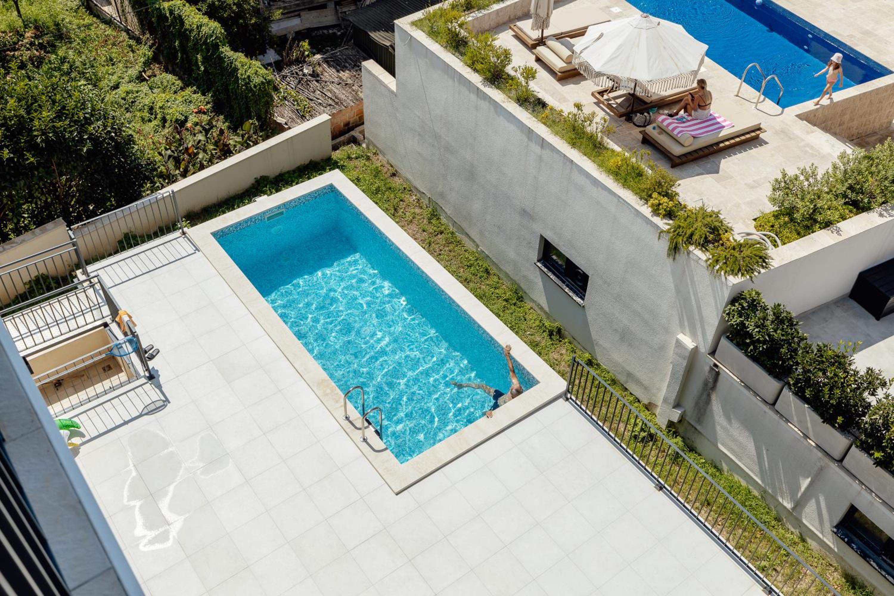 Pool résidence apartment Tivat