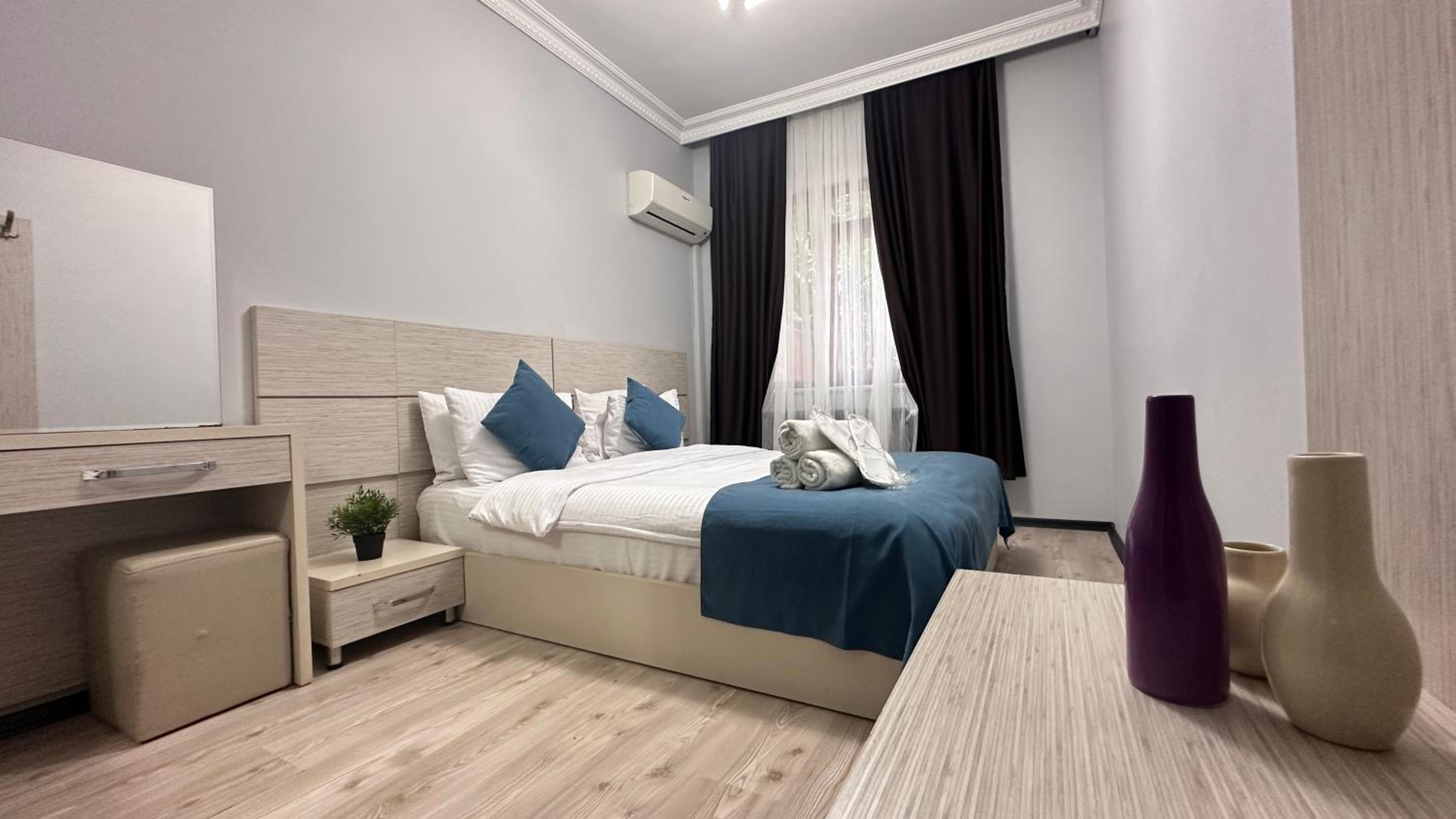 Overland Residence