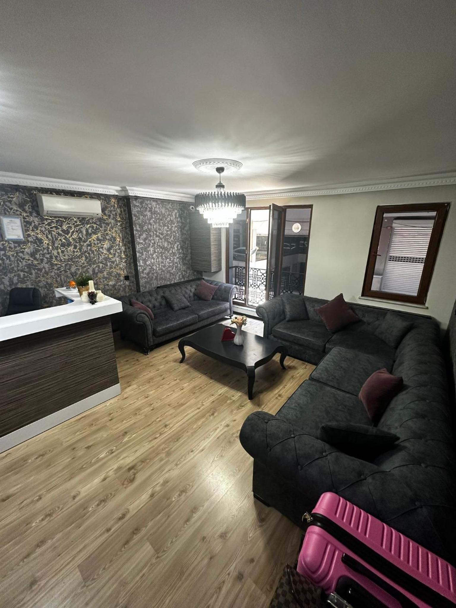 Overland Residence