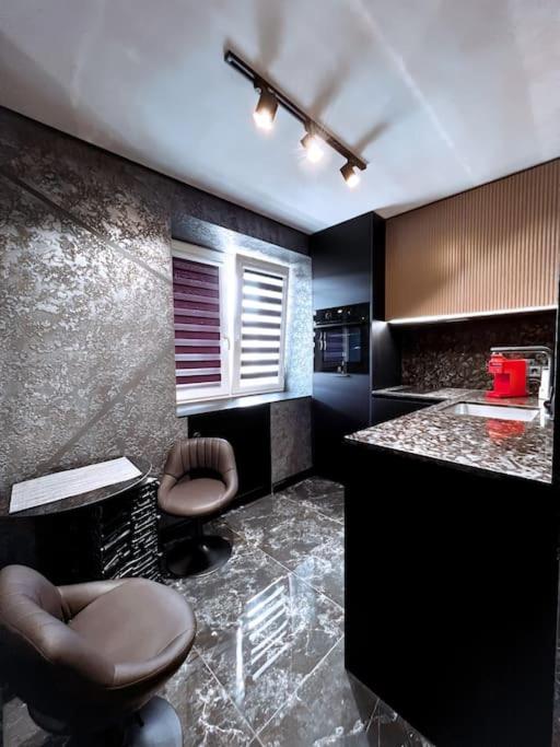 Black Pearl Luxury Apartment view 4
