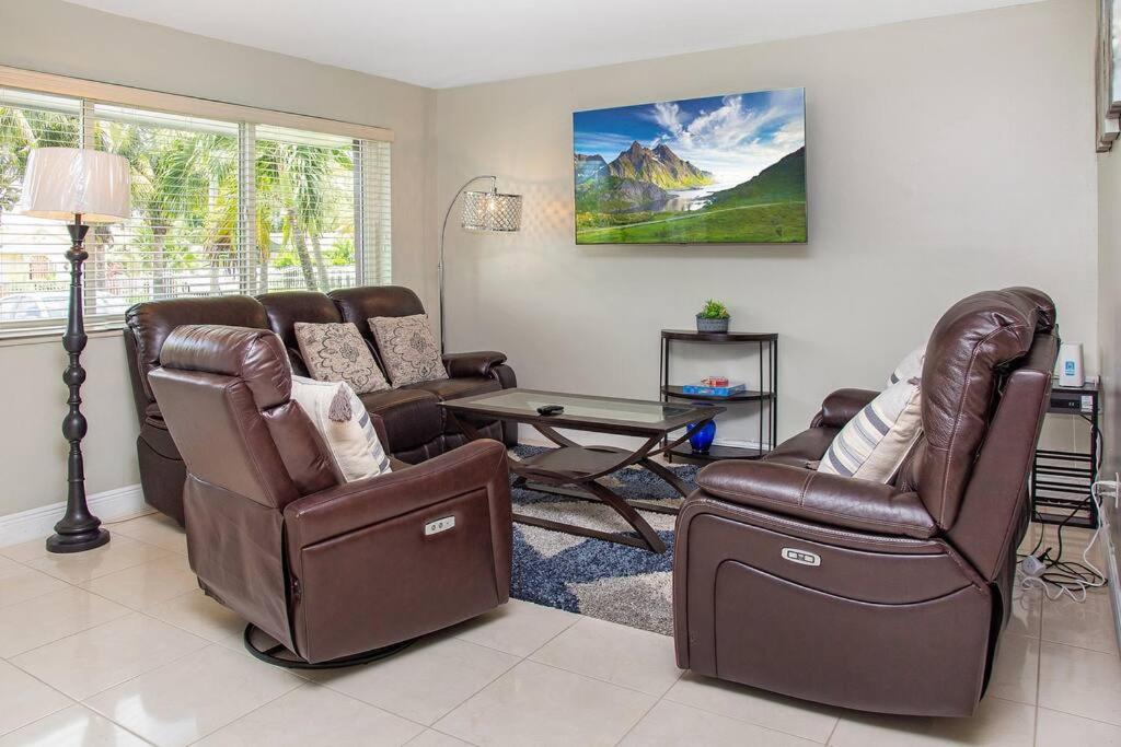 Miami 3BR Cozy Home w/ Spacious Yard