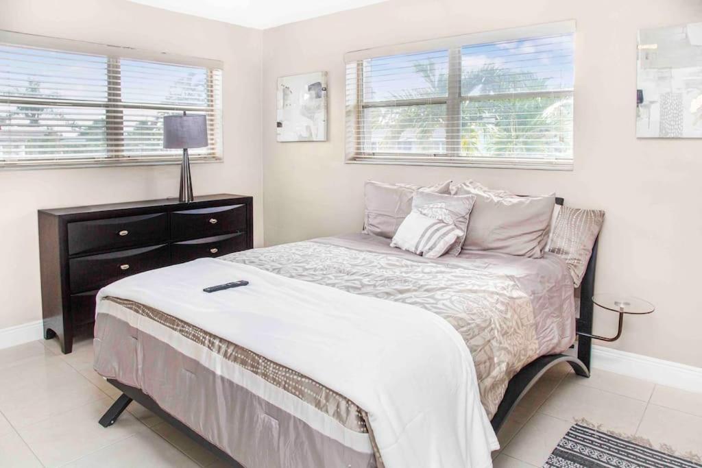 Miami 3BR Cozy Home w/ Spacious Yard
