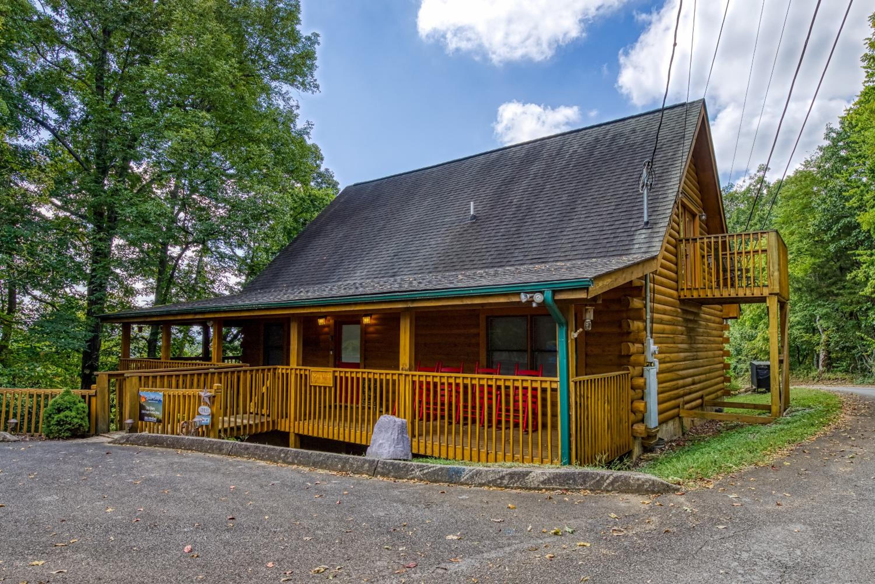 Old Glory, Pool Table, Pool access, WIFI, Free Attraction Tickets!!! view 5