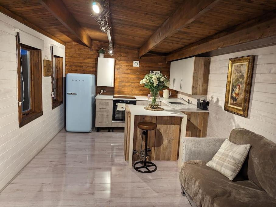 Gorgeous countryside cabin