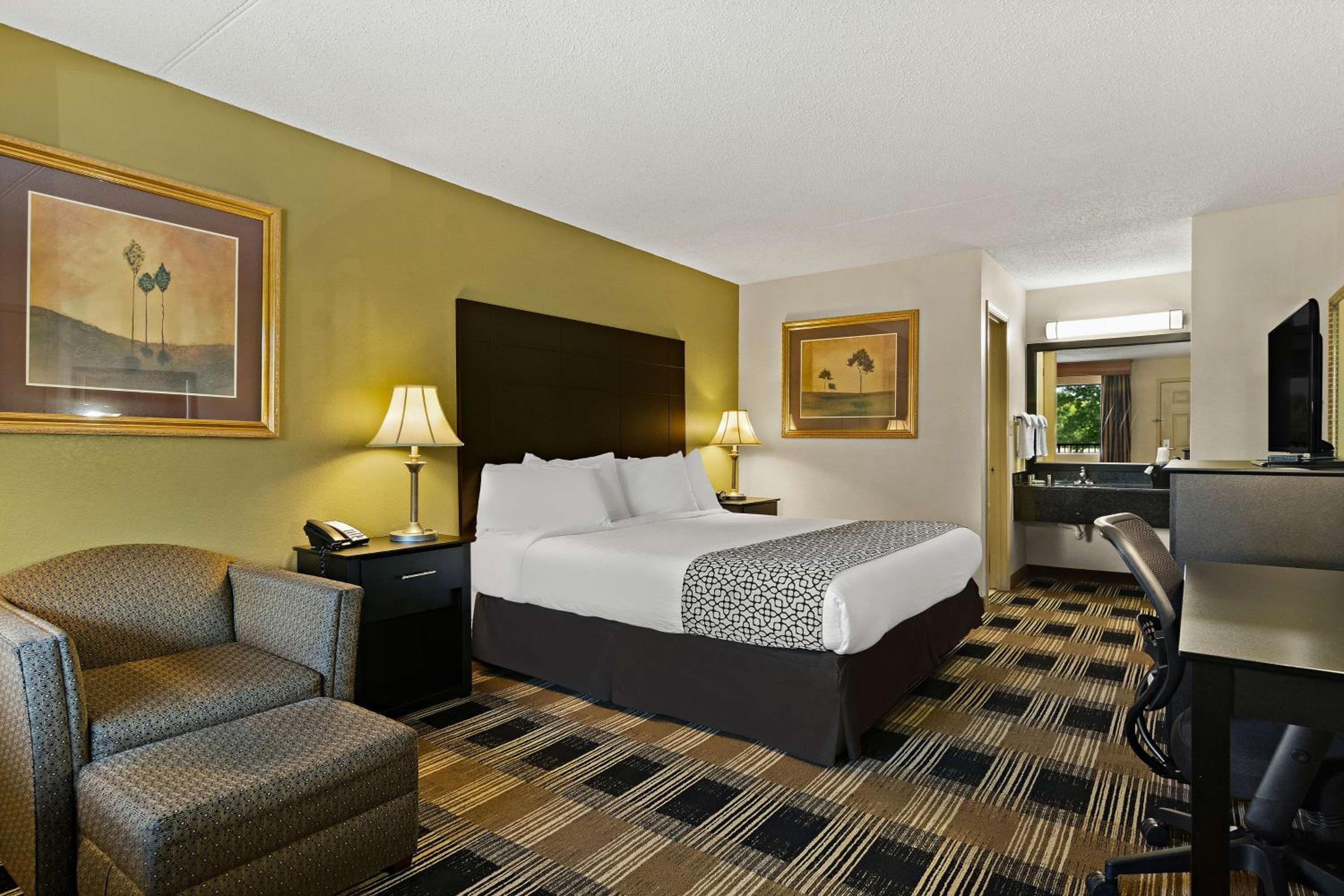 Best Western Windsor Suites