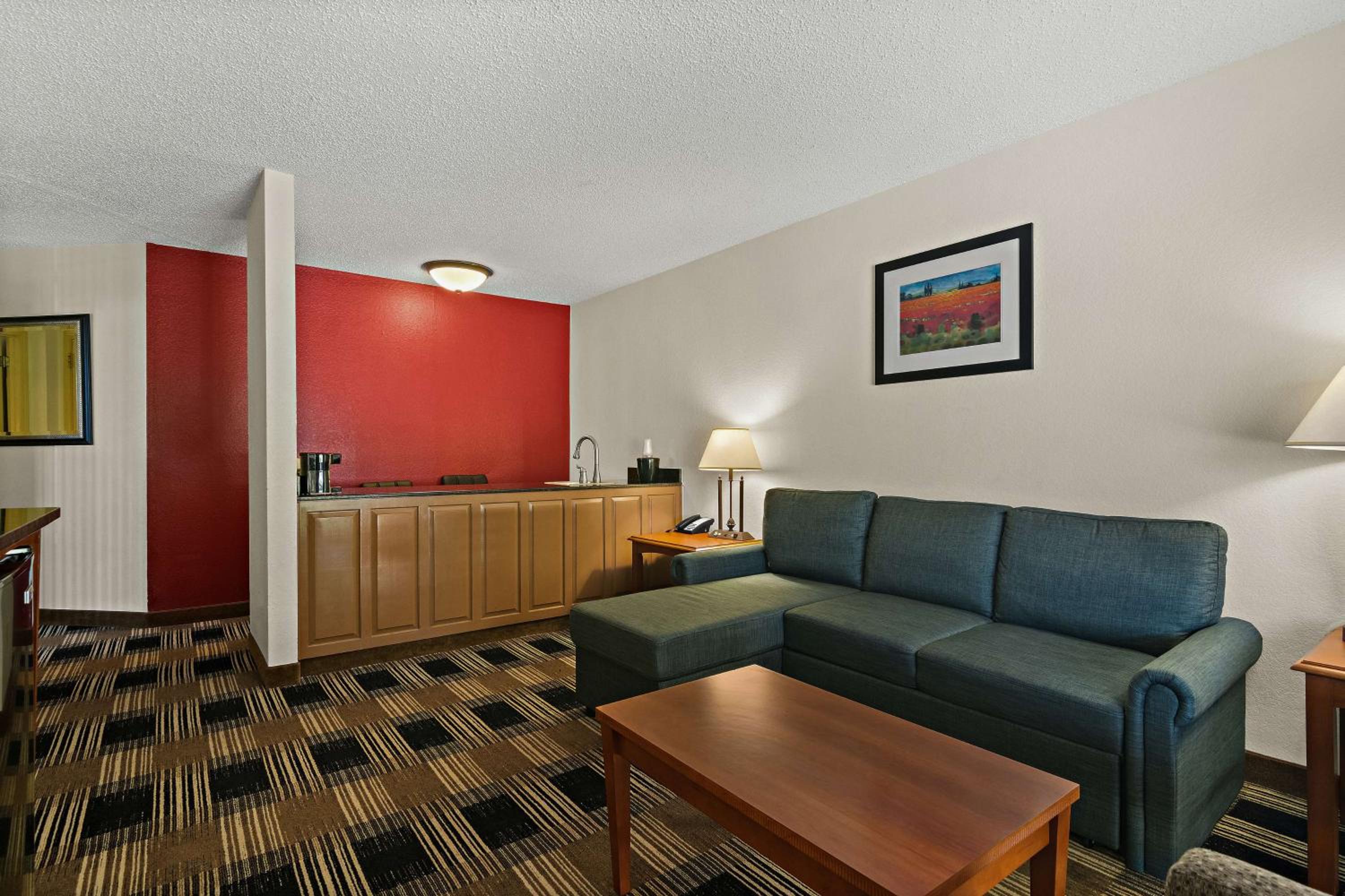 Best Western Windsor Suites
