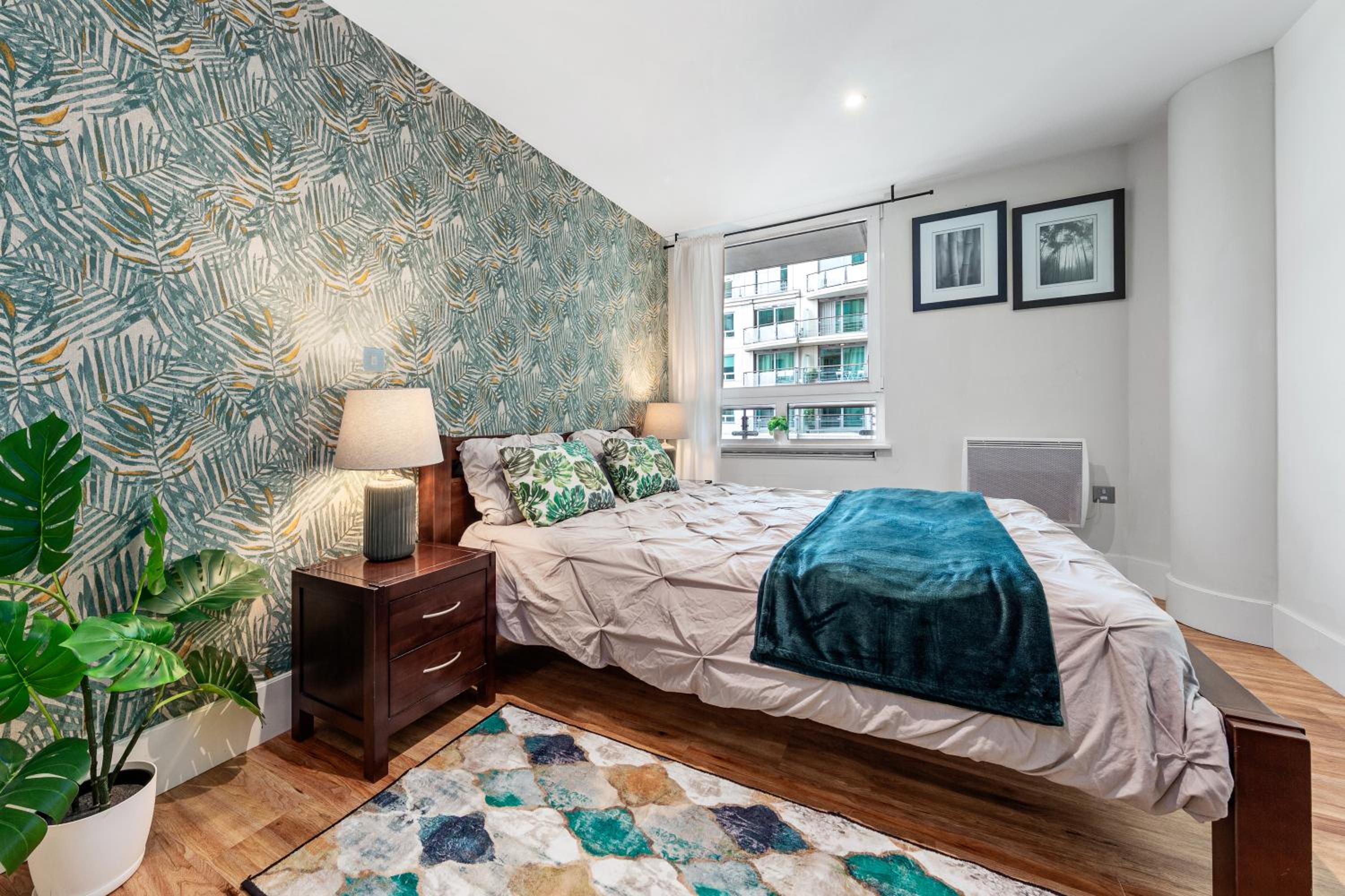 Vauxhall large 2bedroom Central London with amazing River View Panoramic Balcony