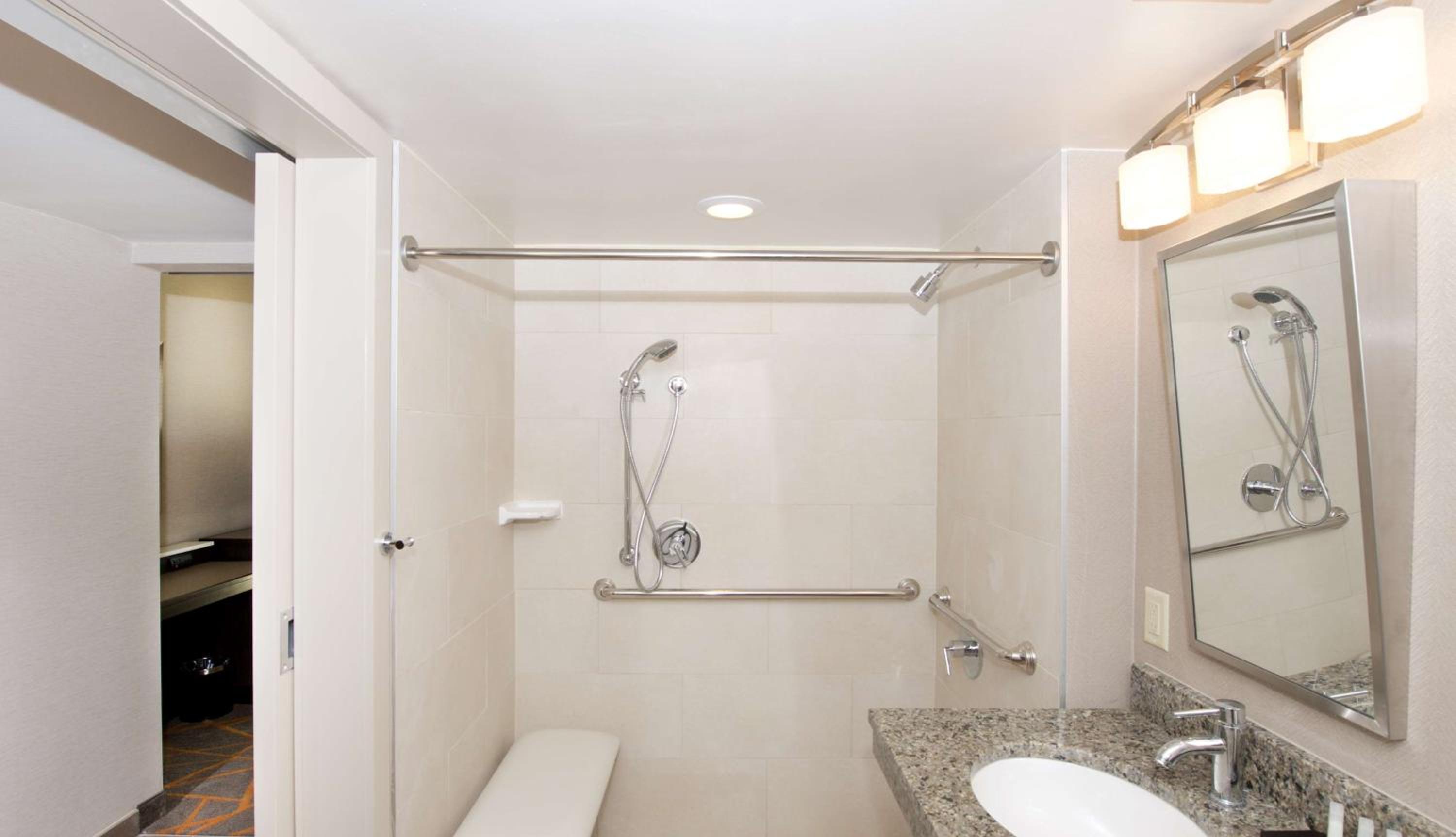 Embassy Suites by Hilton Cincinnati Northeast - Blue Ash - Property Image 39