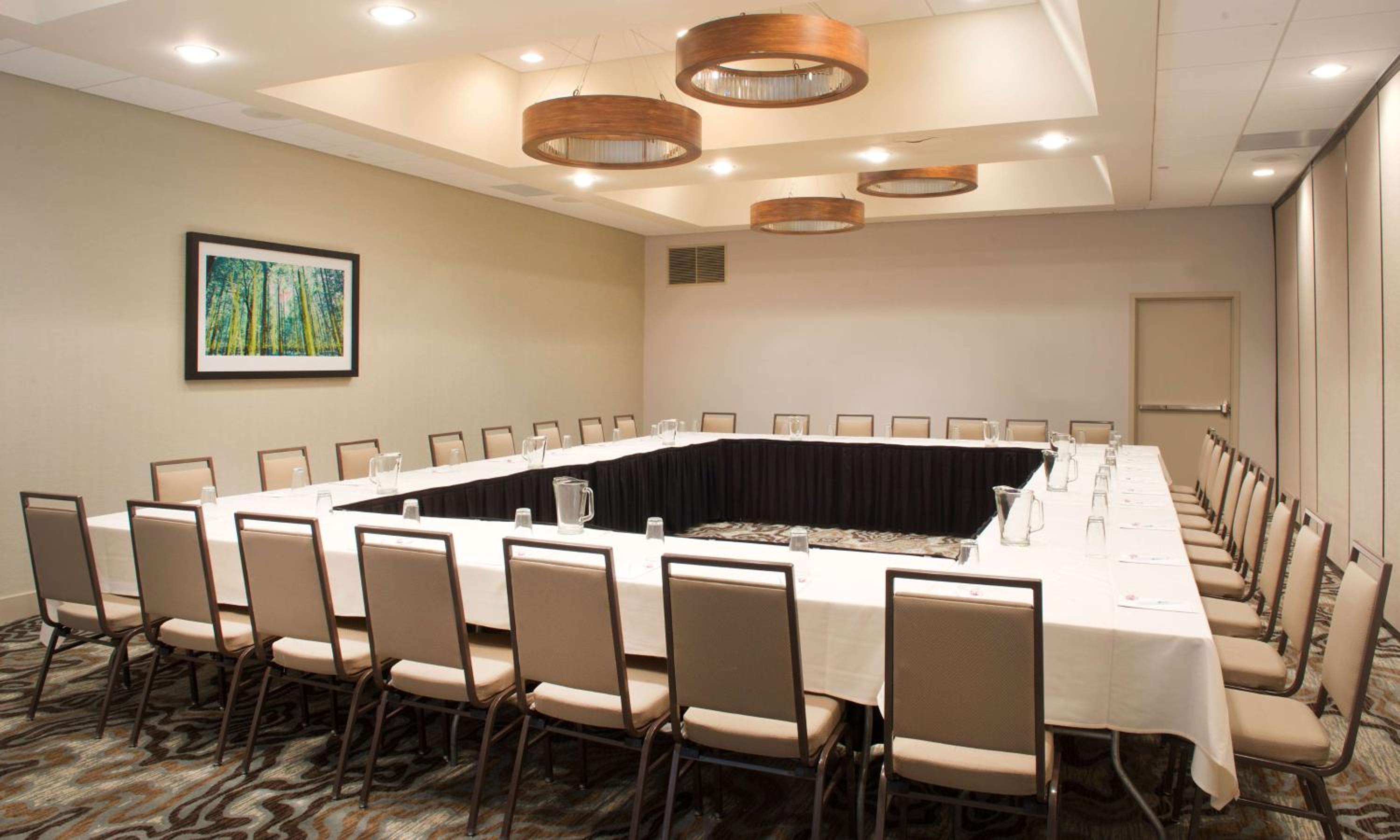 Embassy Suites by Hilton Cincinnati Northeast - Blue Ash - Property Image 13