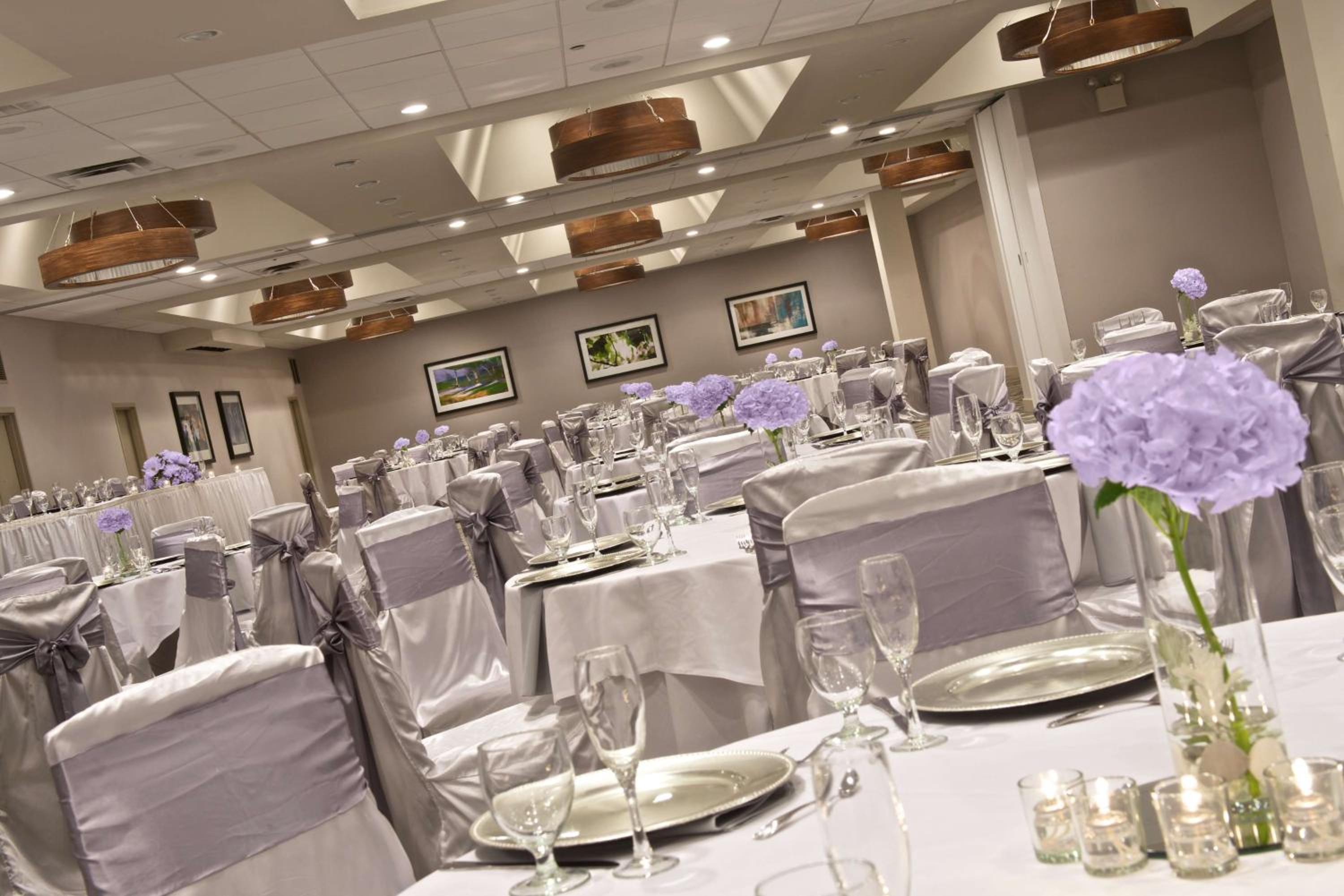 Embassy Suites by Hilton Cincinnati Northeast - Blue Ash - Property Image 14