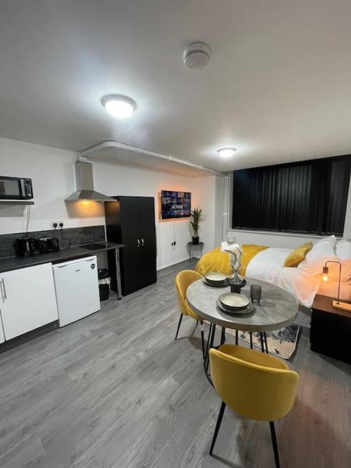 Luxury new studio flat view 4