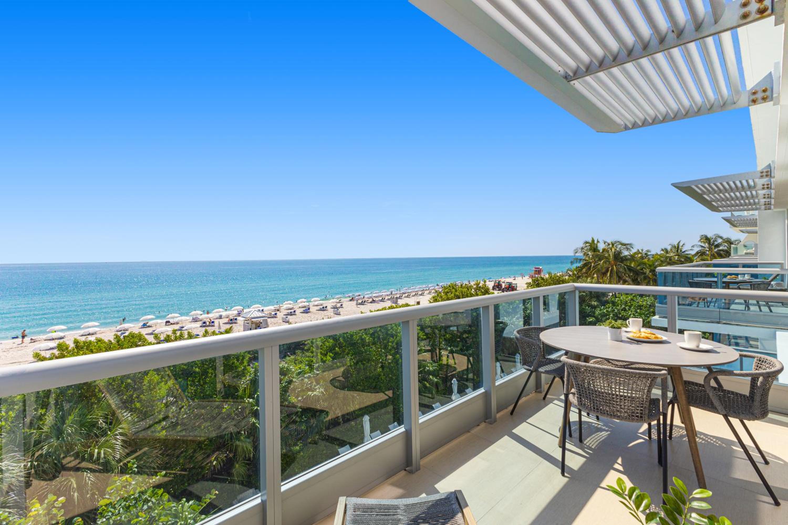 Dharma Home Suites Miami Beach at Monte Carlo