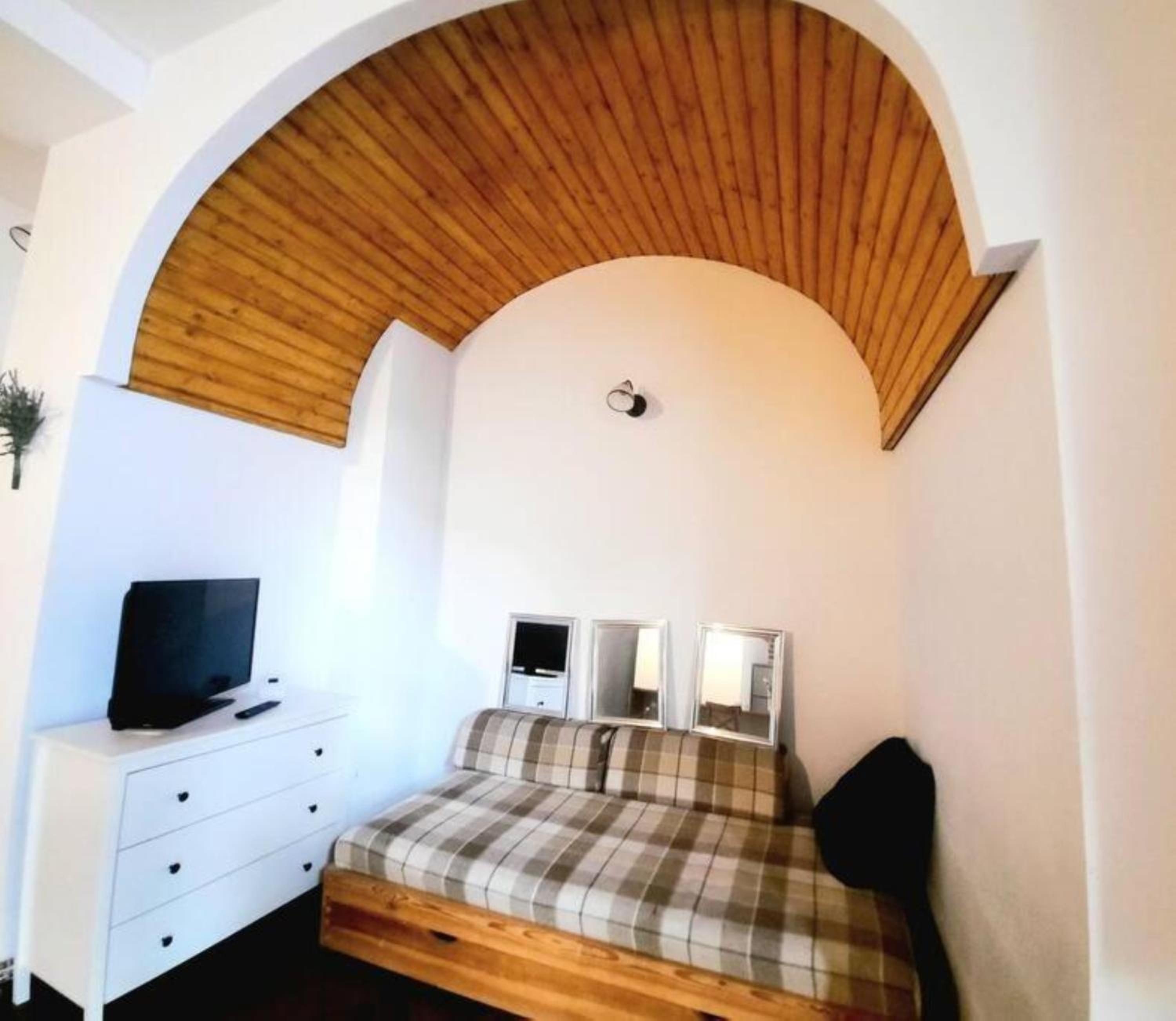 Timisoara Central 2 Bedroom Hotel Serviced Belle Vue Apart By the Park