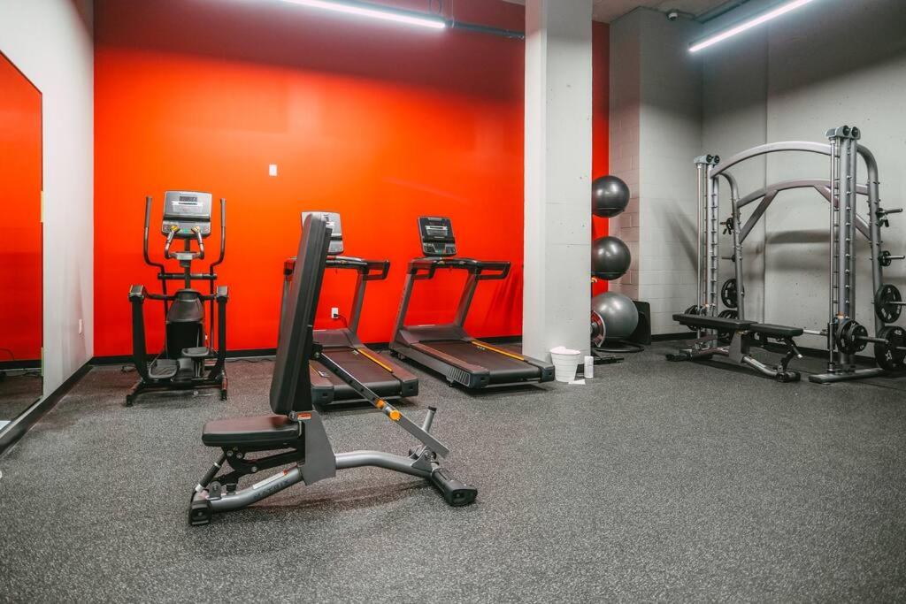Luxury 1BR Penthouse Apt In Central Halifax