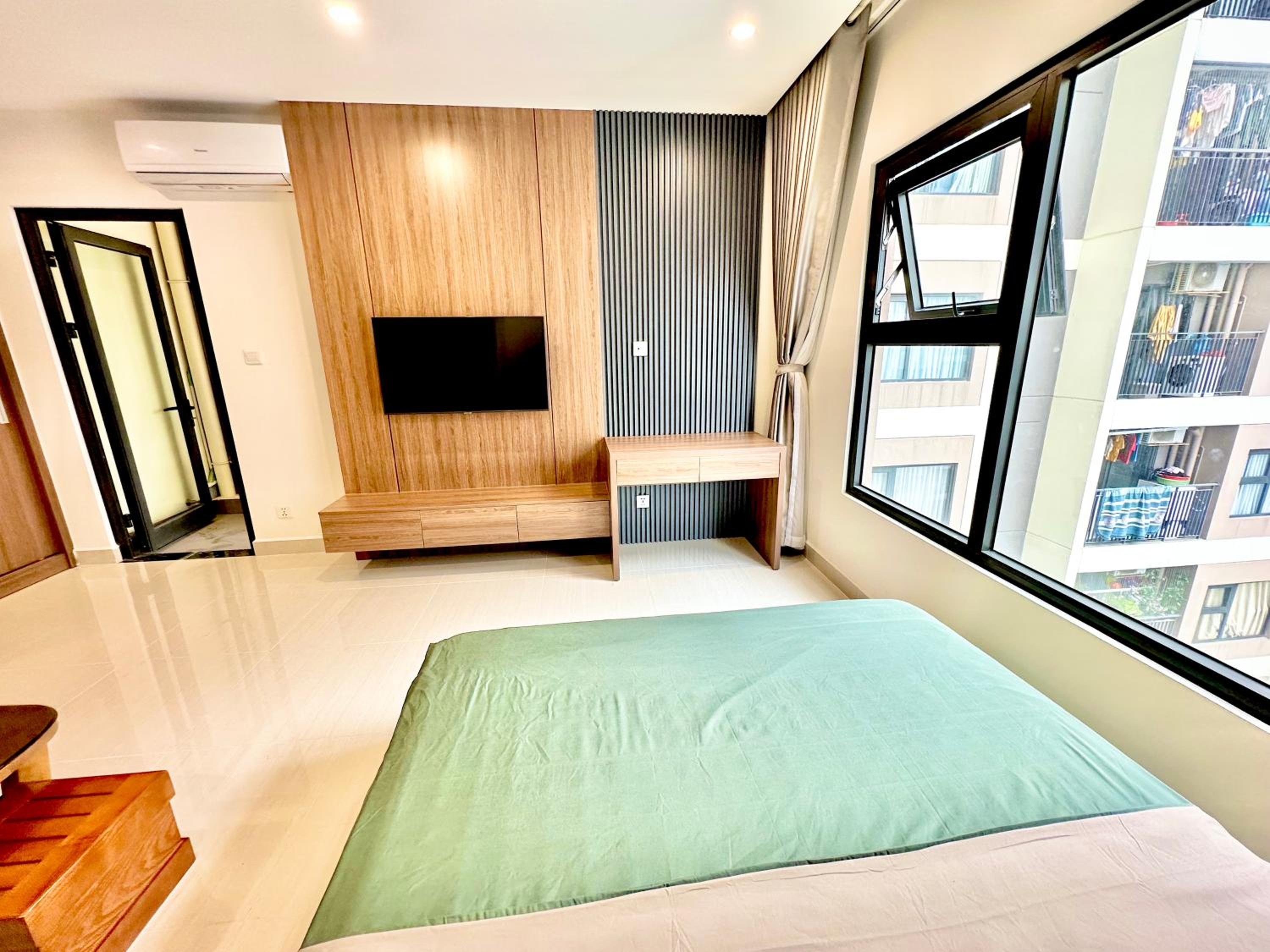 Pooling View Modern Apt 3' to Artificial Sea