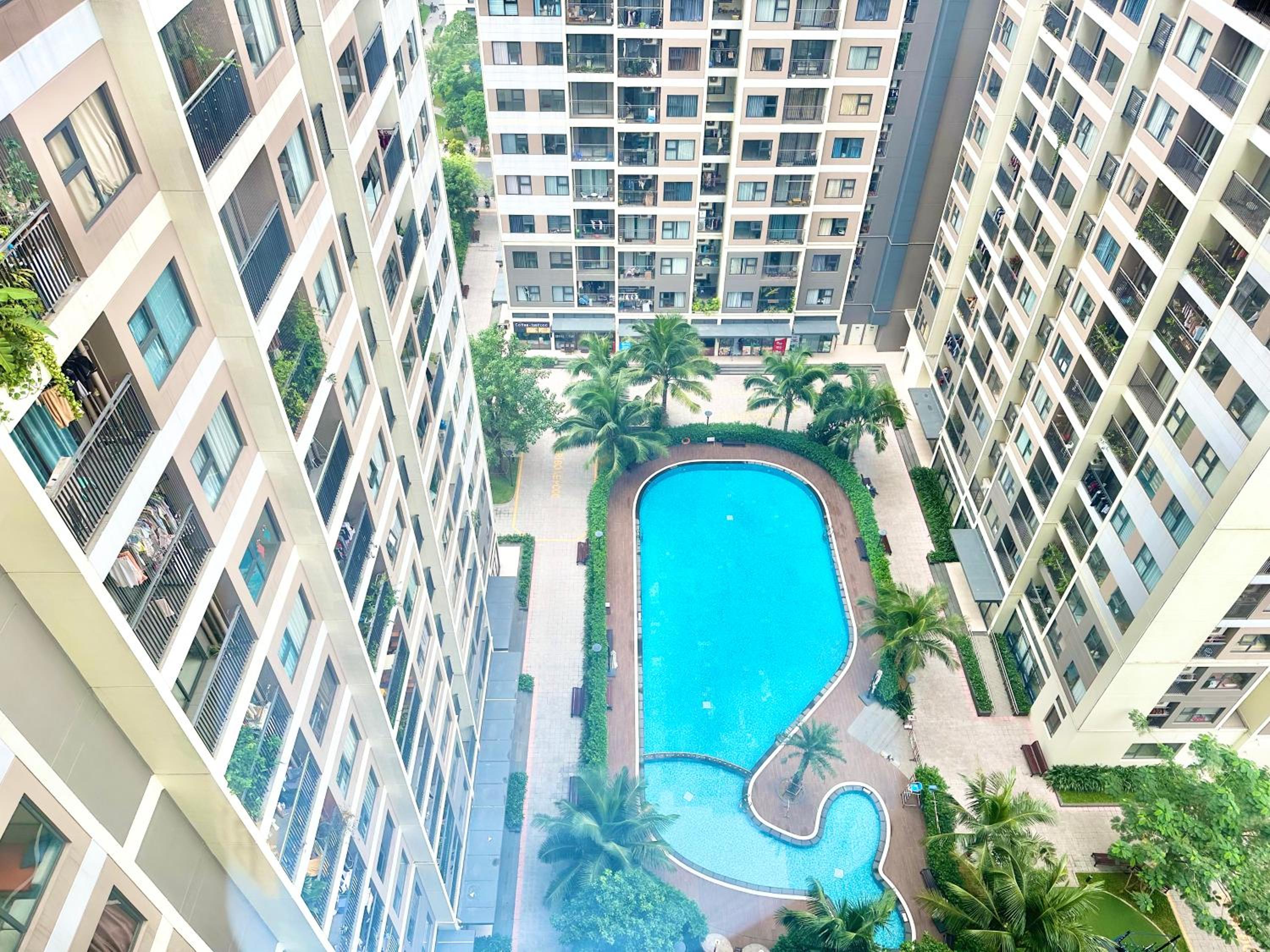 Pooling View Modern Apt 3' to Artificial Sea