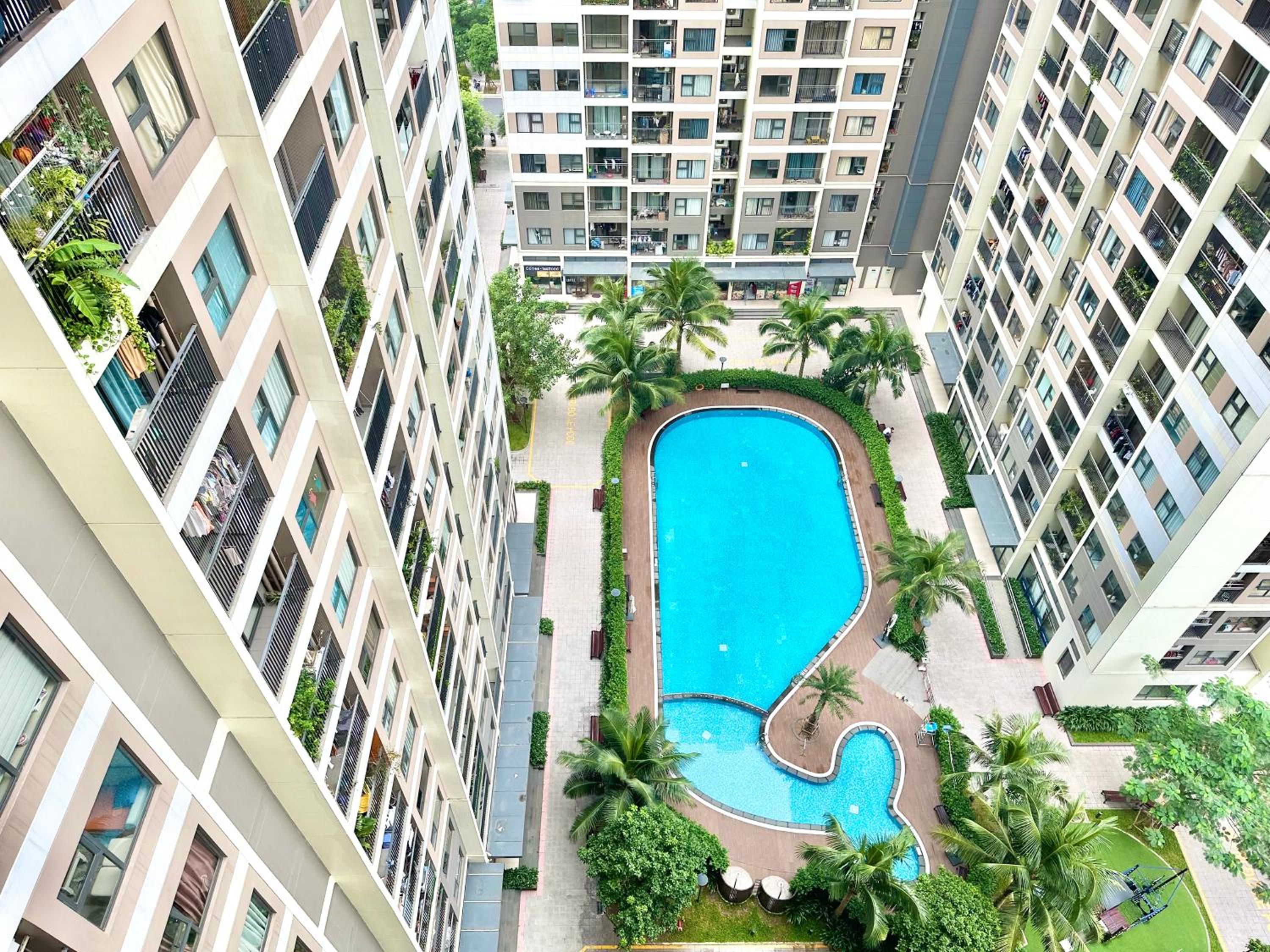 Pooling View Modern Apt 3' to Artificial Sea