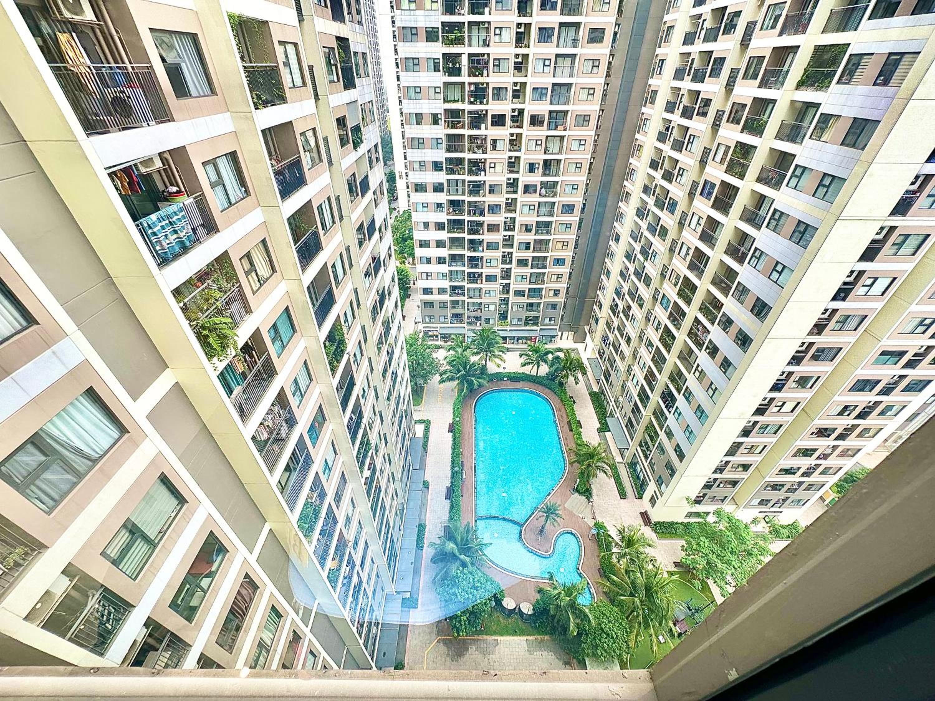 Pooling View Modern Apt 3' to Artificial Sea