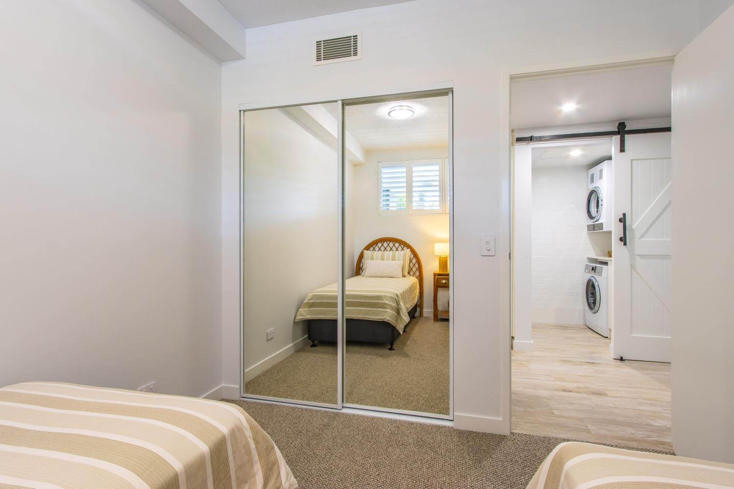 Drift North Beachfront Apartments - Private Apartments