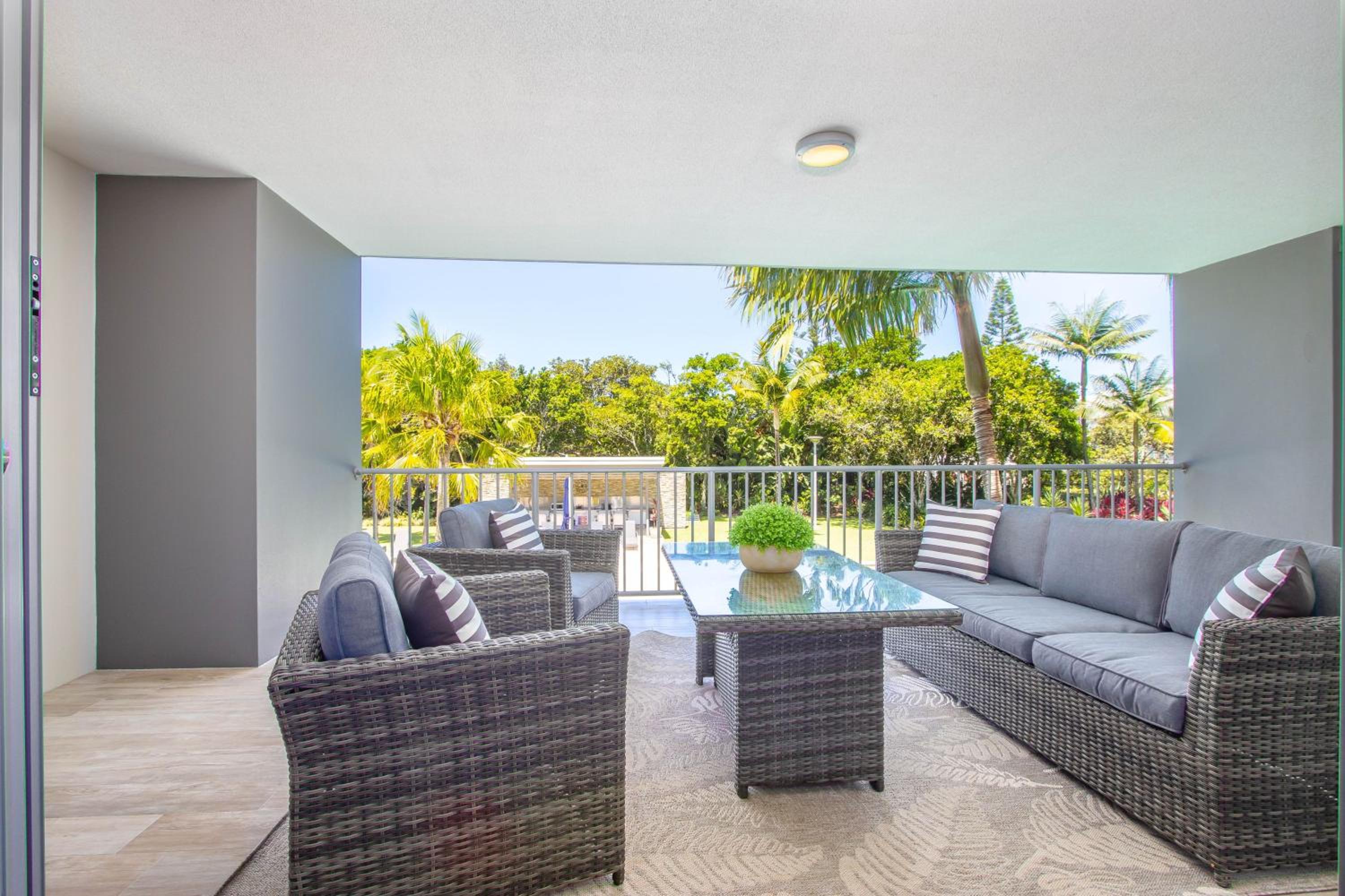 Drift North Beachfront Apartments - Private Apartments