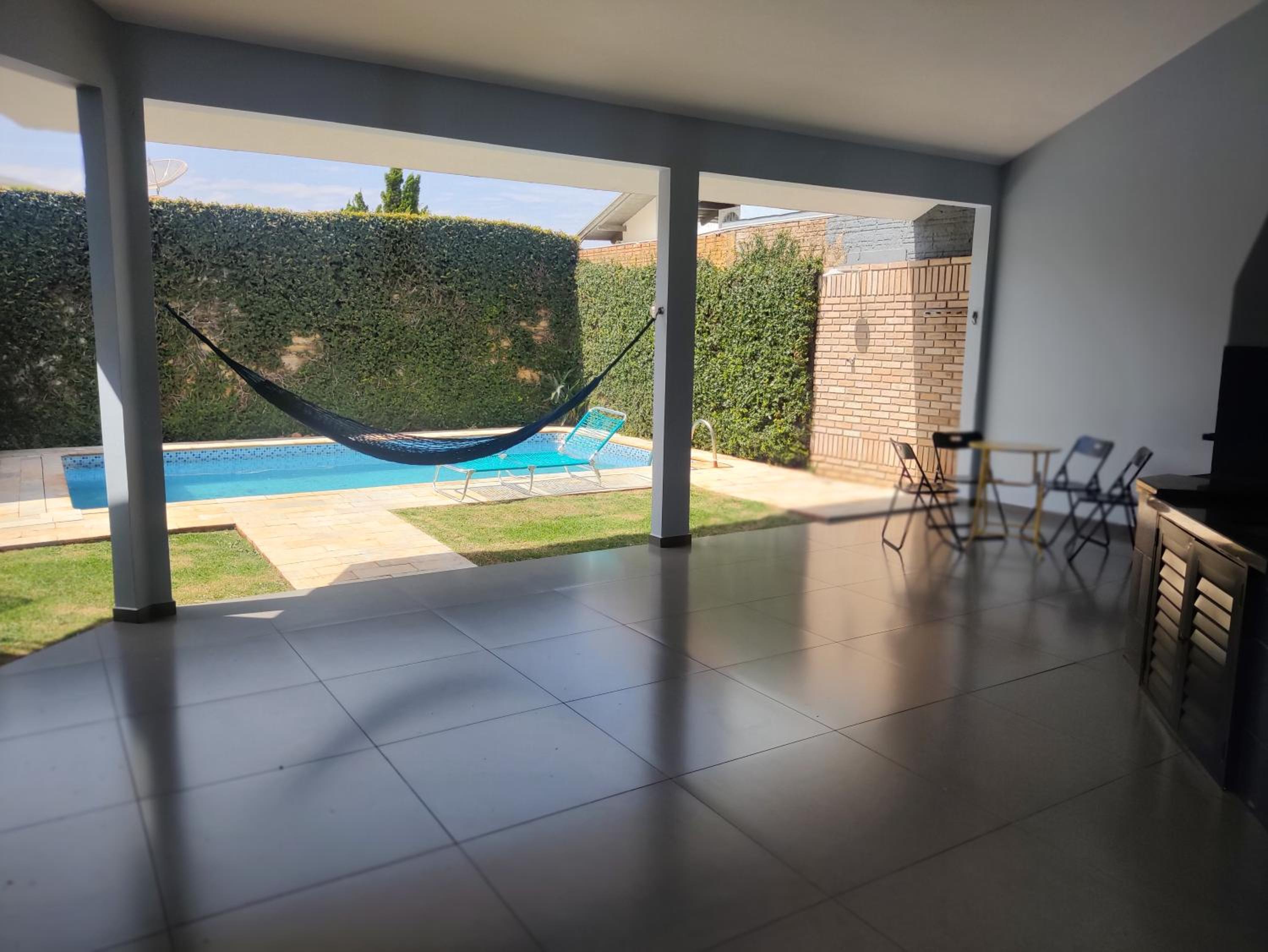 Casa 4 quartos com piscina