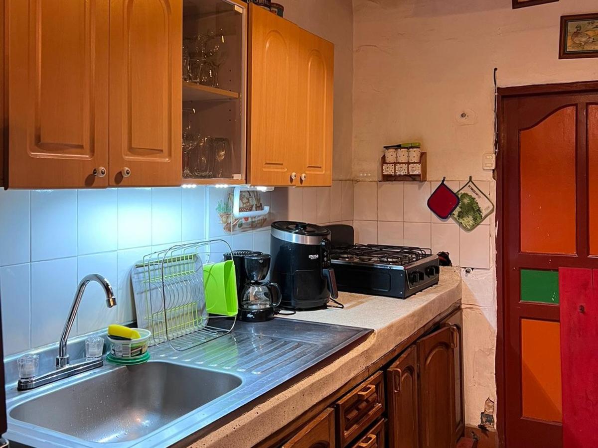 Maravilla de cabaña grupal 5-10 personas parking, wifi, campestre, cercana