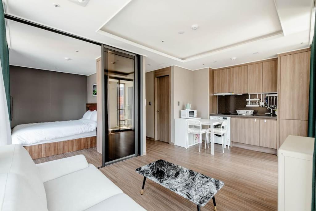 hotel room