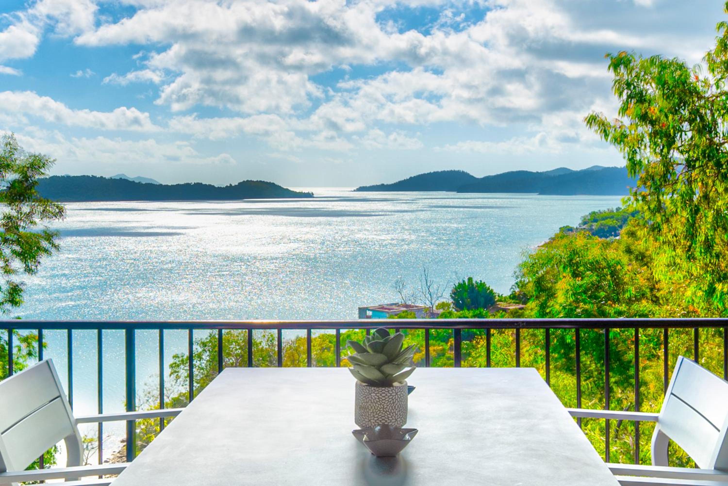 Panorama Apartments on Hamilton Island by HIHA
